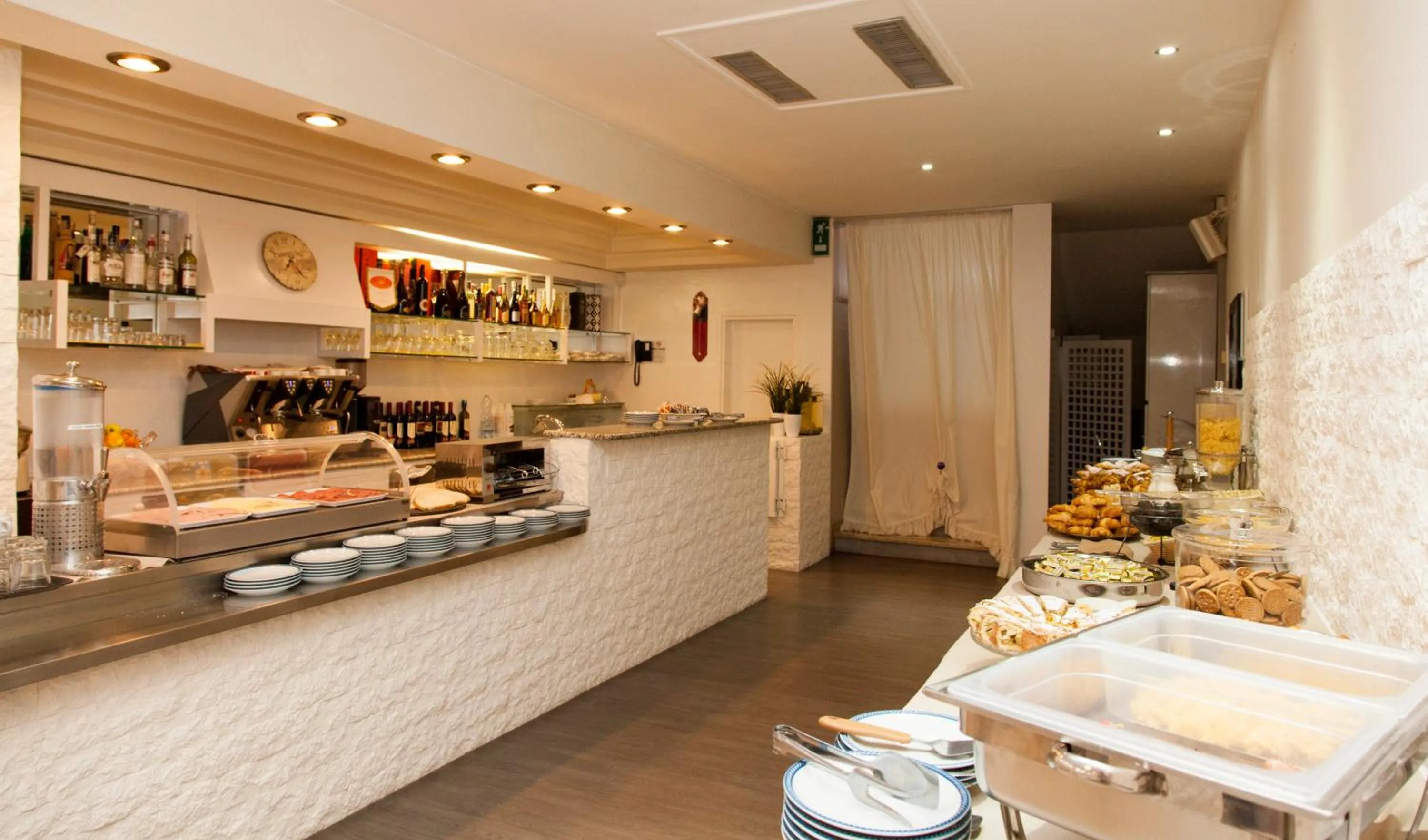 Breakfast in Hotel Madera