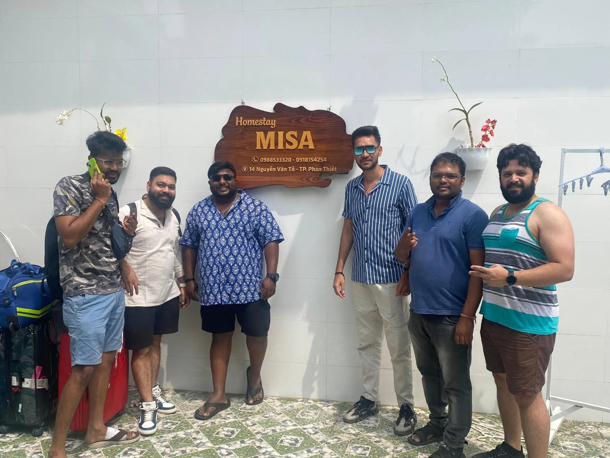 group of guests in Villa sân vườn Misa