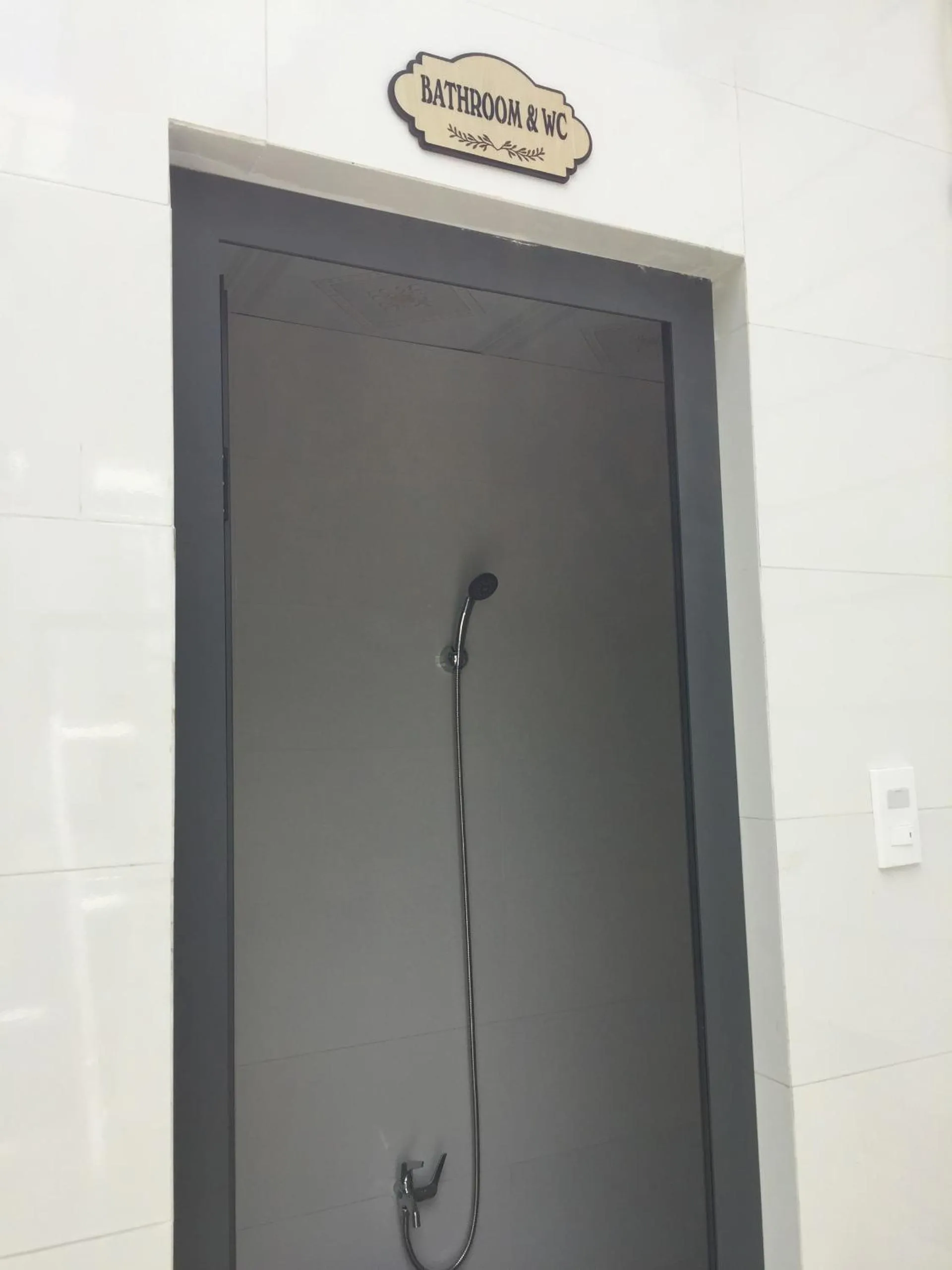Shower in Villa sân vườn Misa