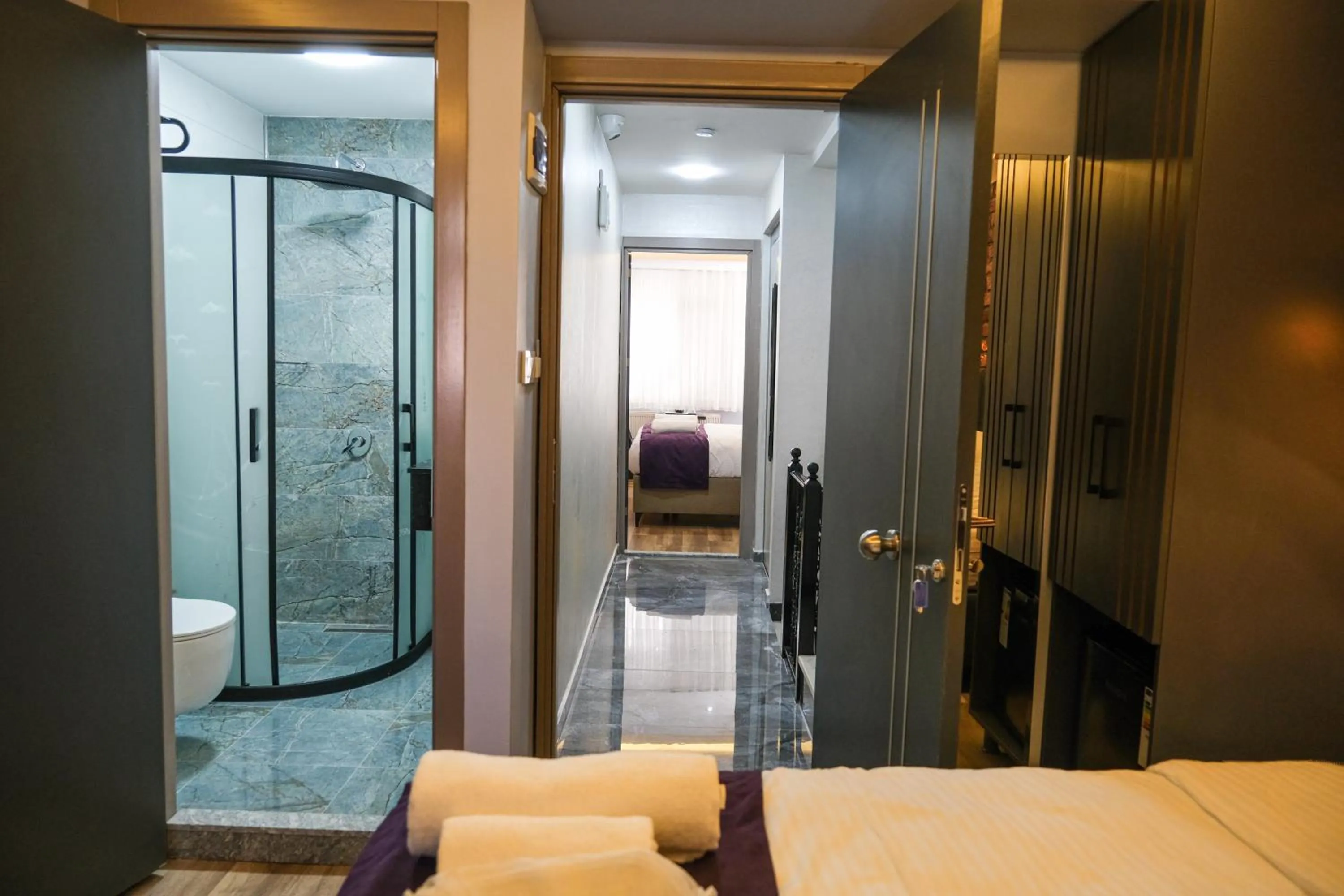 Property building, Bed in Yellow Mansion