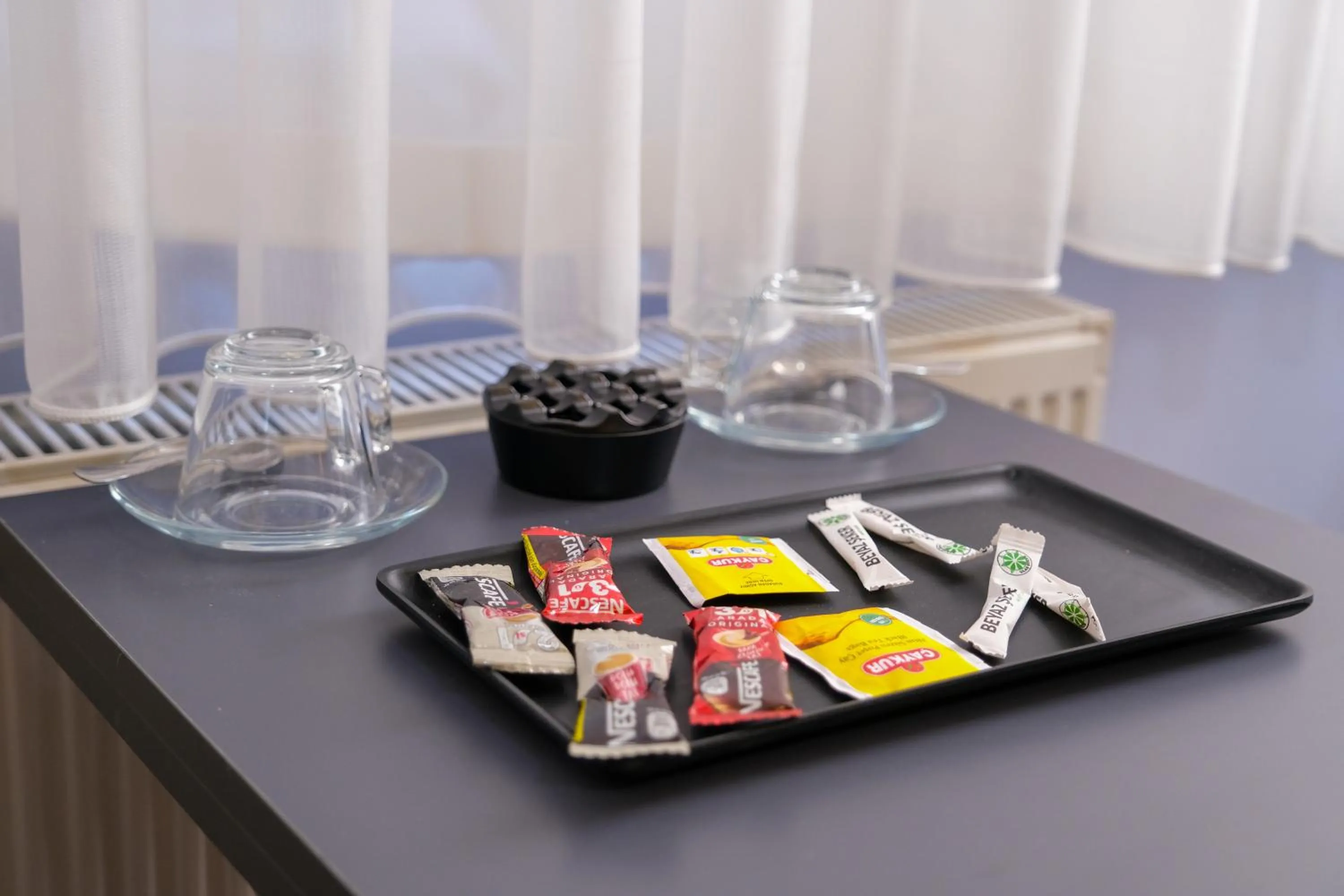 Drinks in Yellow Mansion