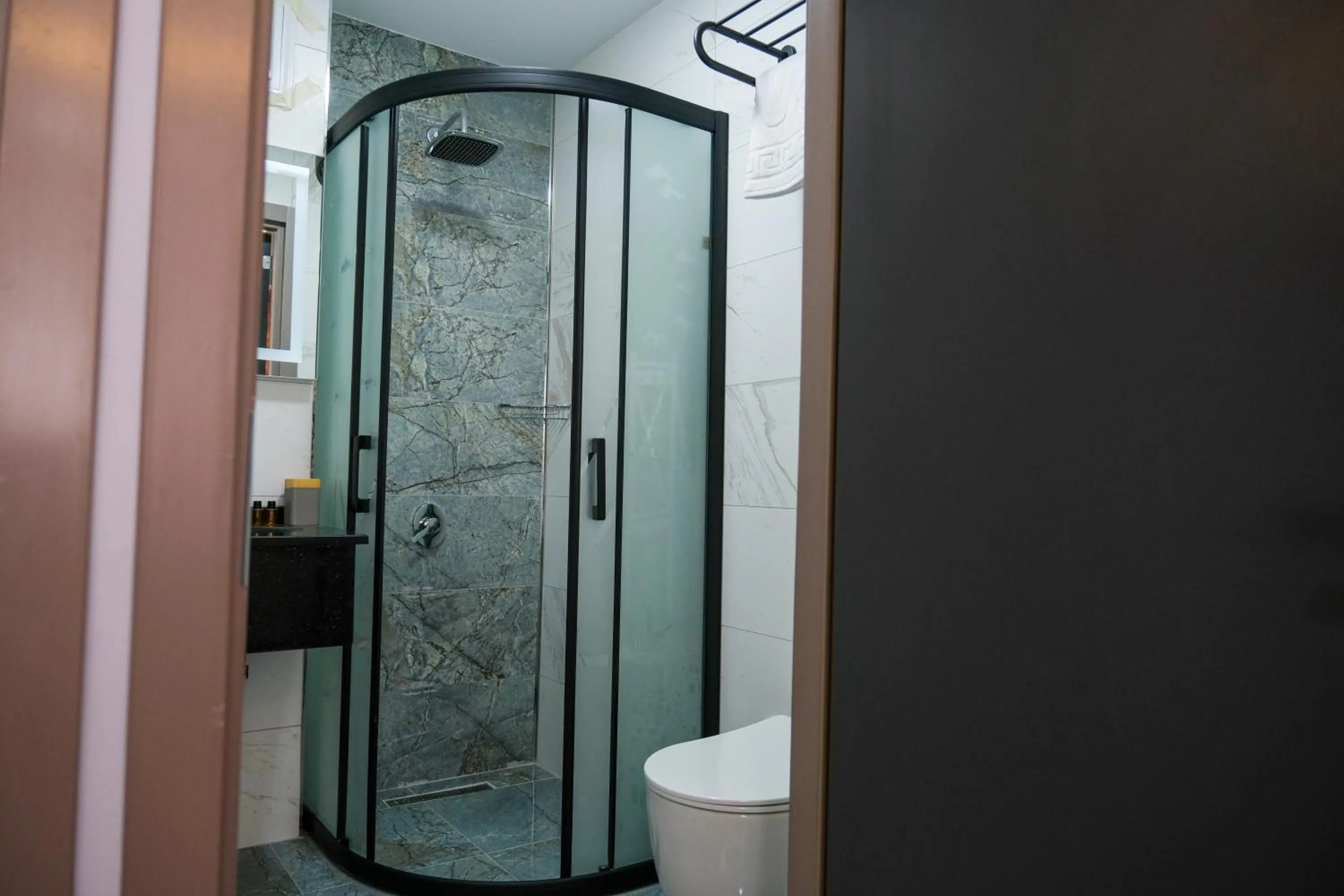 Shower in Yellow Mansion