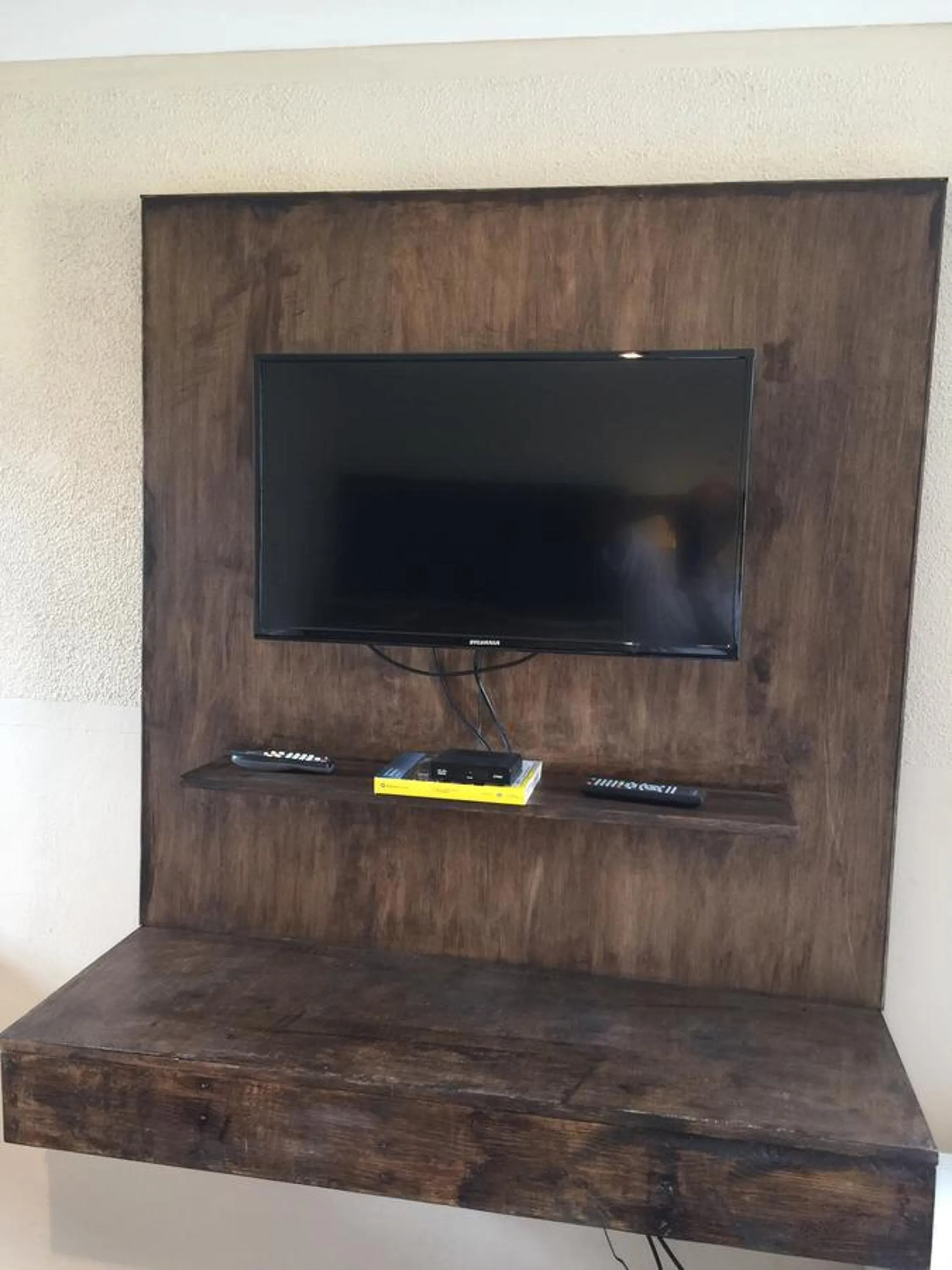 Decorative detail in Mayflower Motel