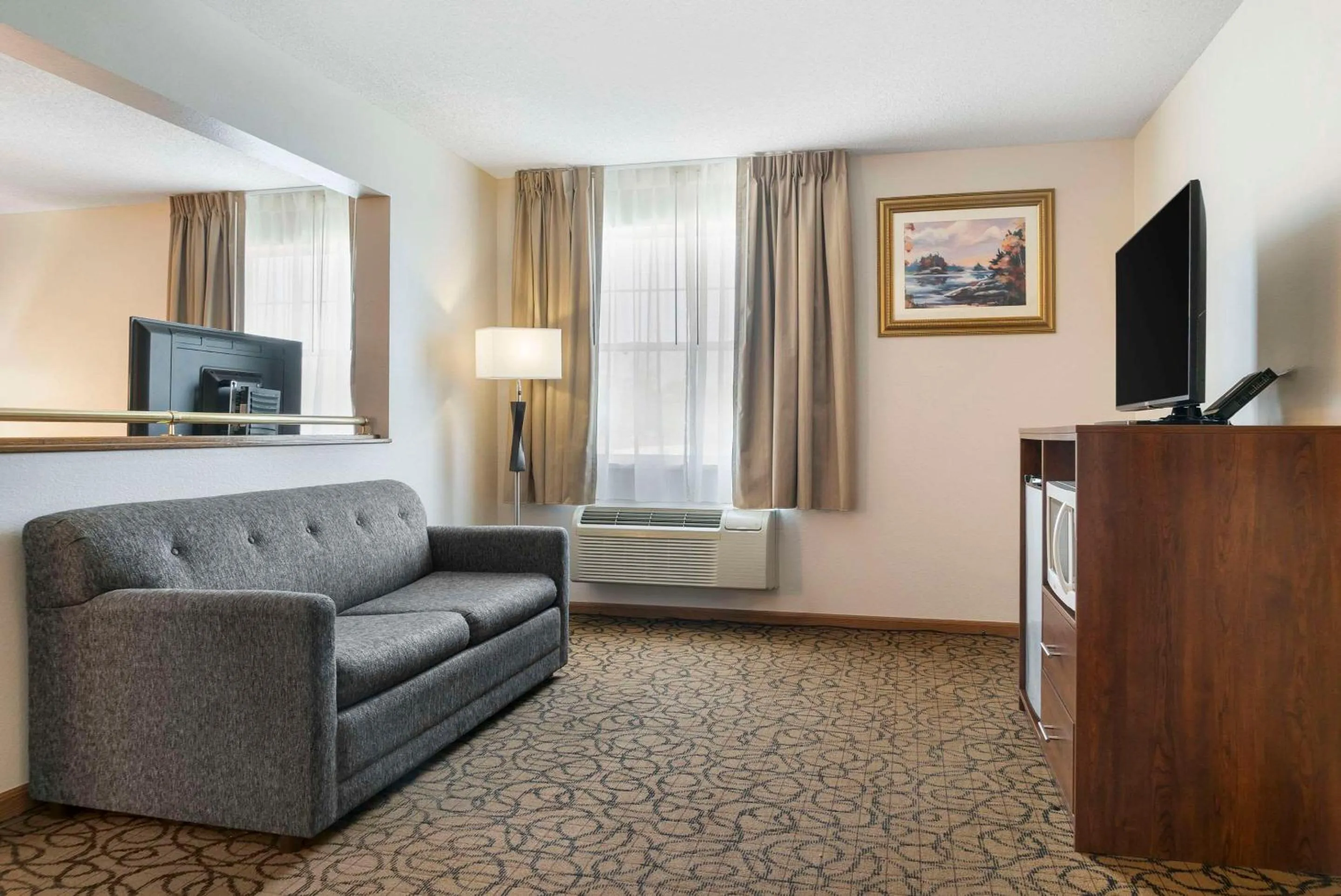 Bedroom in Quality Inn & Suites Manistique