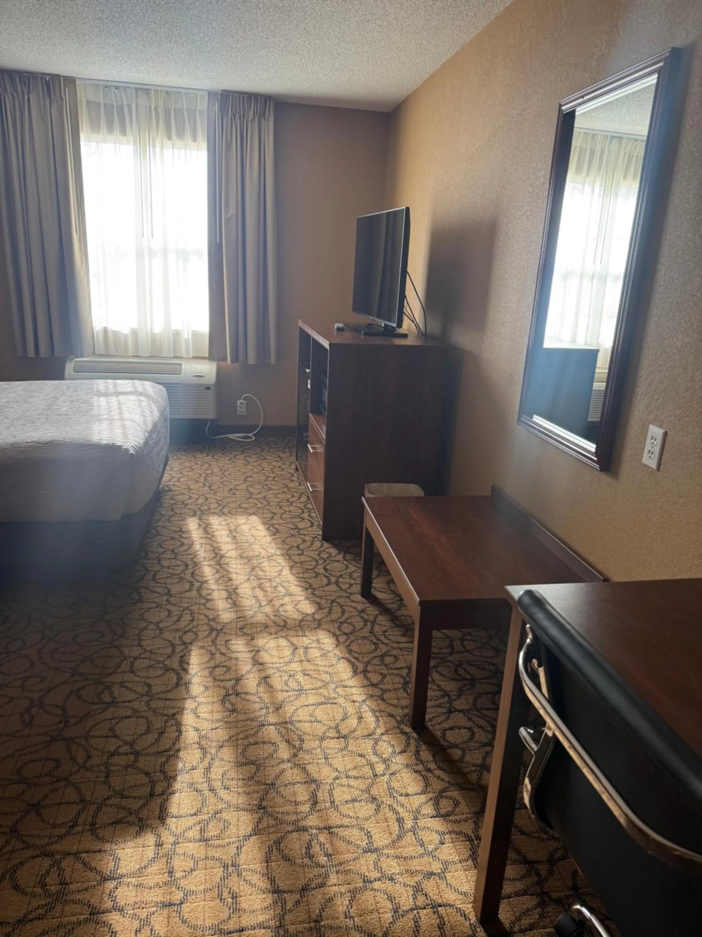 Bedroom, Bed in Quality Inn & Suites Manistique