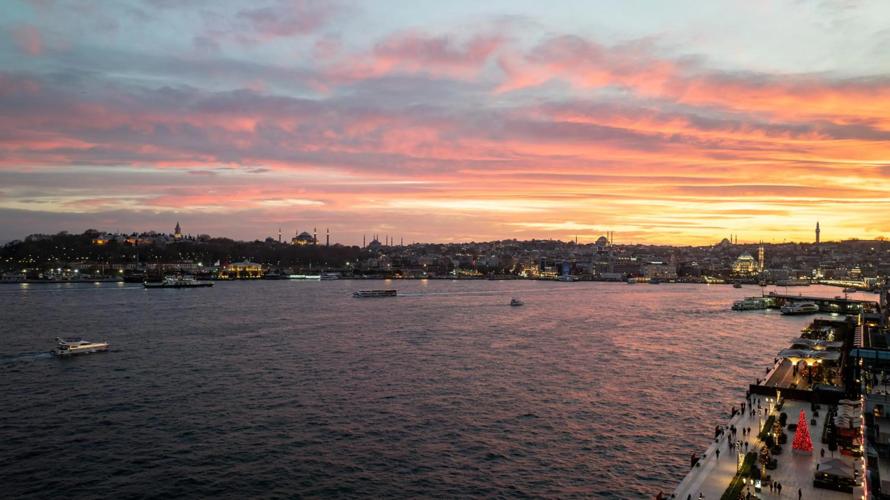 Sea view in Dream Inn Karaköy Bosphorus
