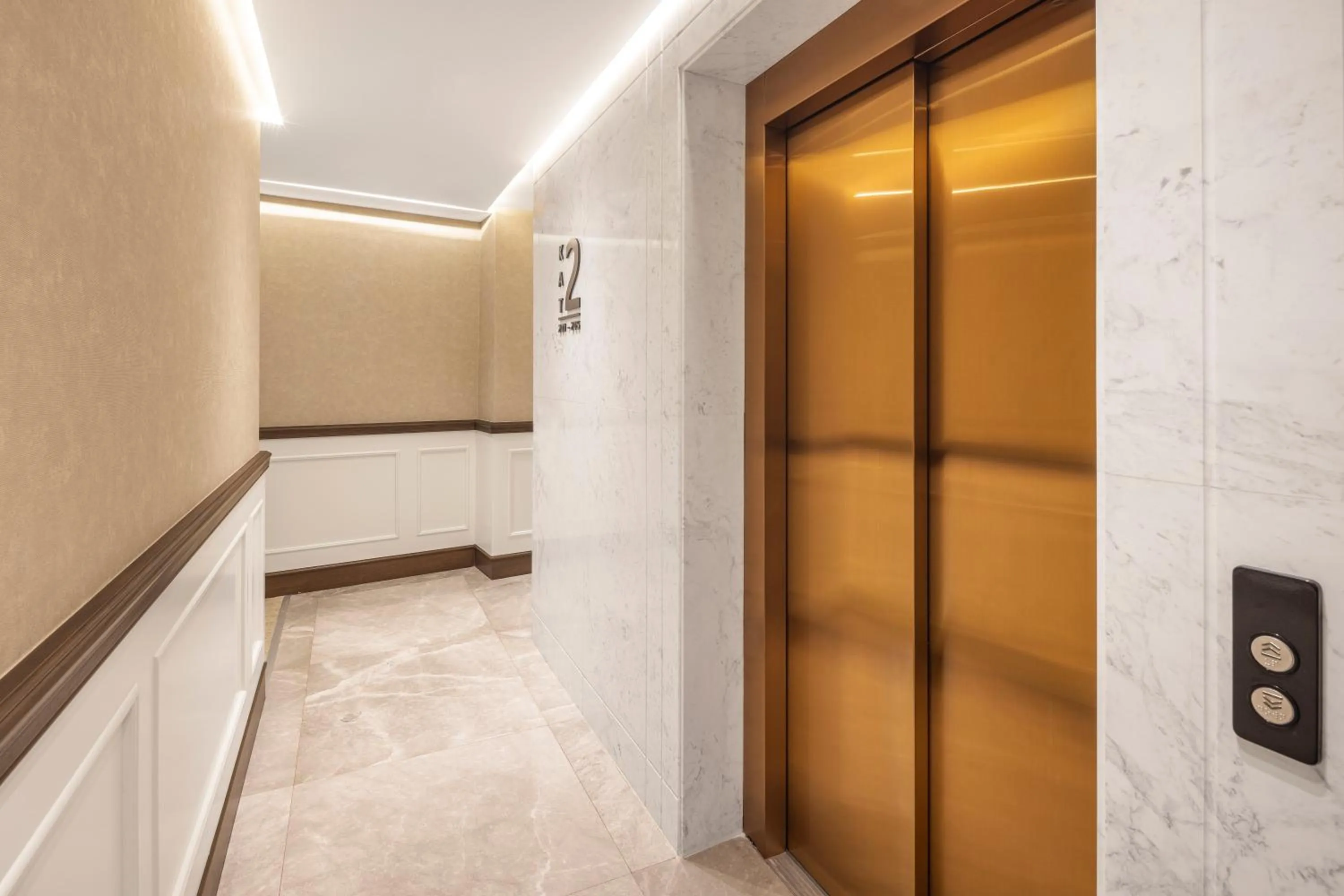 elevator in Dream Inn Karaköy Bosphorus