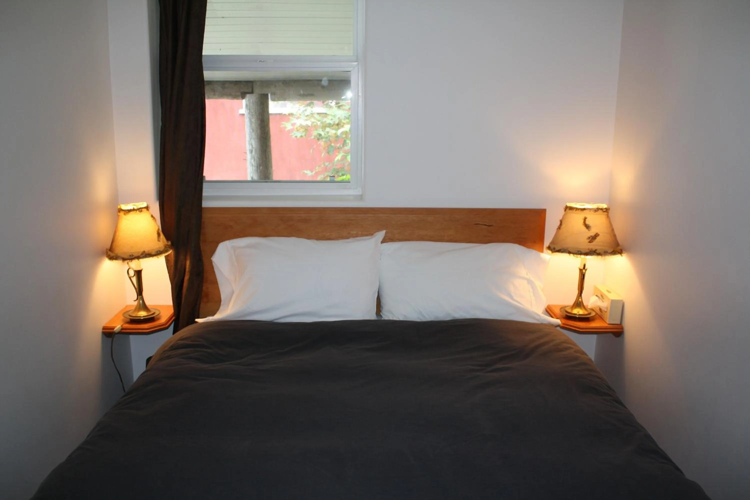 Bedroom, Bed in Orca Lodge