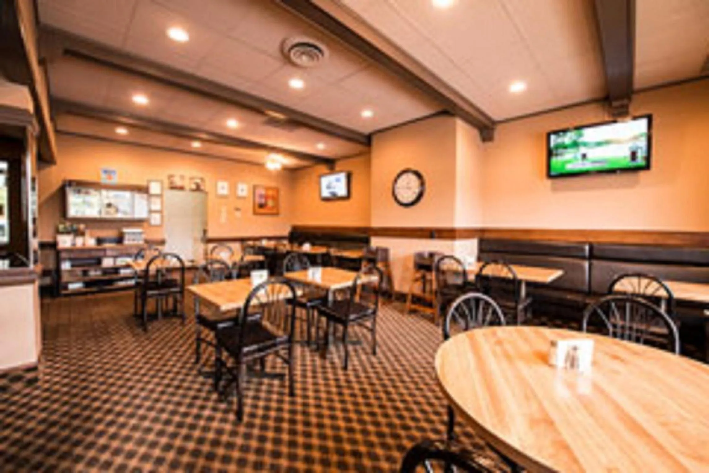 Restaurant/places to eat in Curtis Gordon Motor Hotel