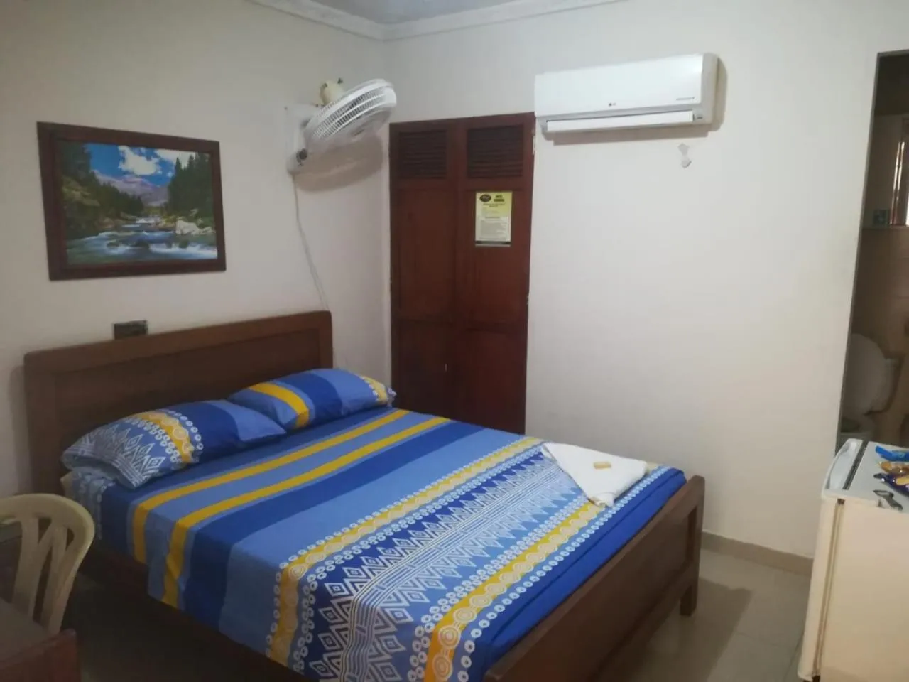 Bedroom, Bed in Hotel Granada Inn