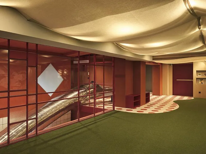 Communal lounge/ TV room in Red Dot Hotel