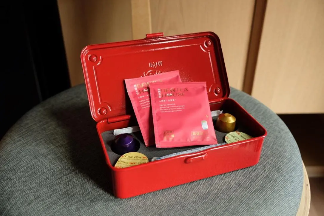 Coffee/tea facilities in Red Dot Hotel