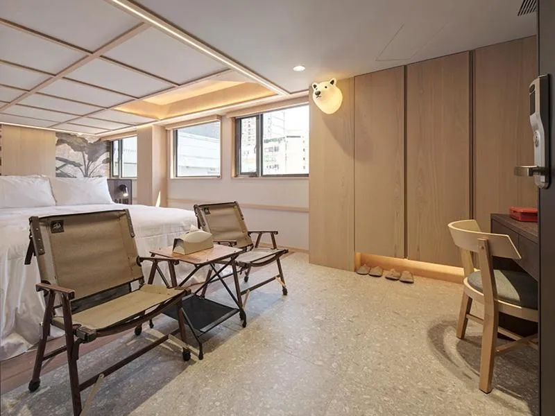 Photo of the whole room in Red Dot Hotel