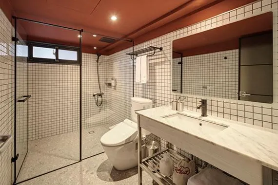 Shower in Red Dot Hotel