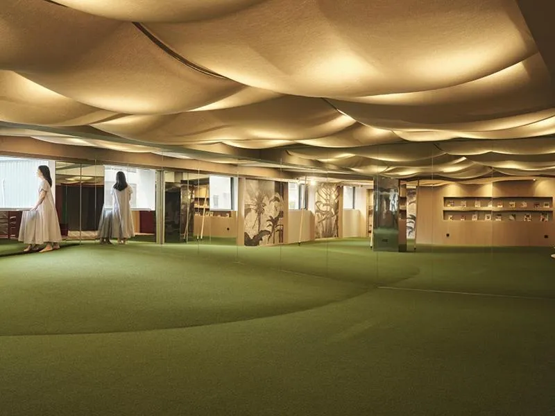 Communal lounge/ TV room in Red Dot Hotel