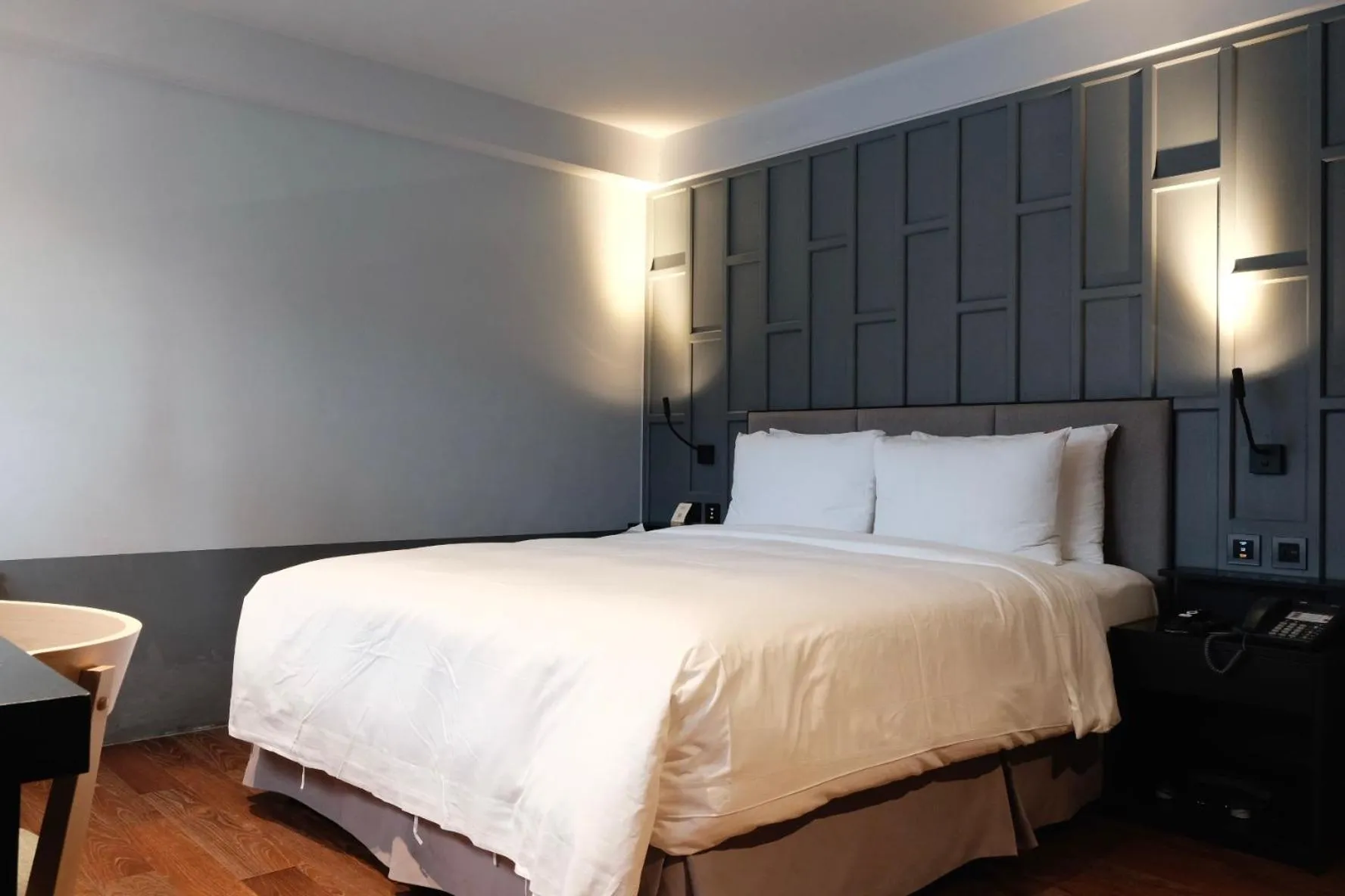 Photo of the whole room, Bed in Reddot Hotel