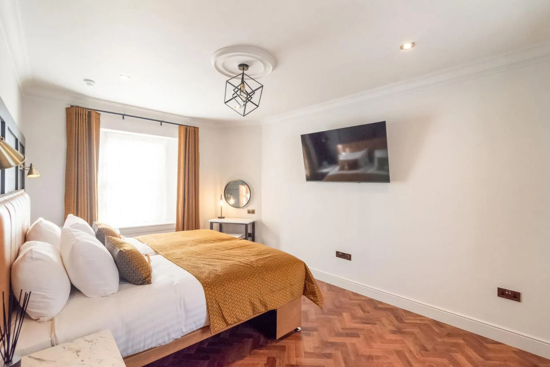 Bed in King Street Aparthotel