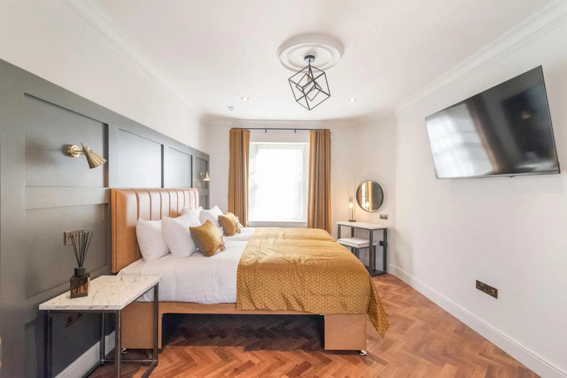 Bed in King Street Aparthotel