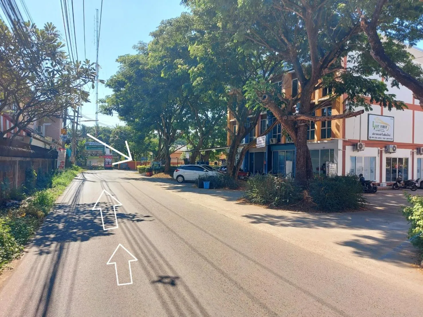 Facade/entrance in Mouroom