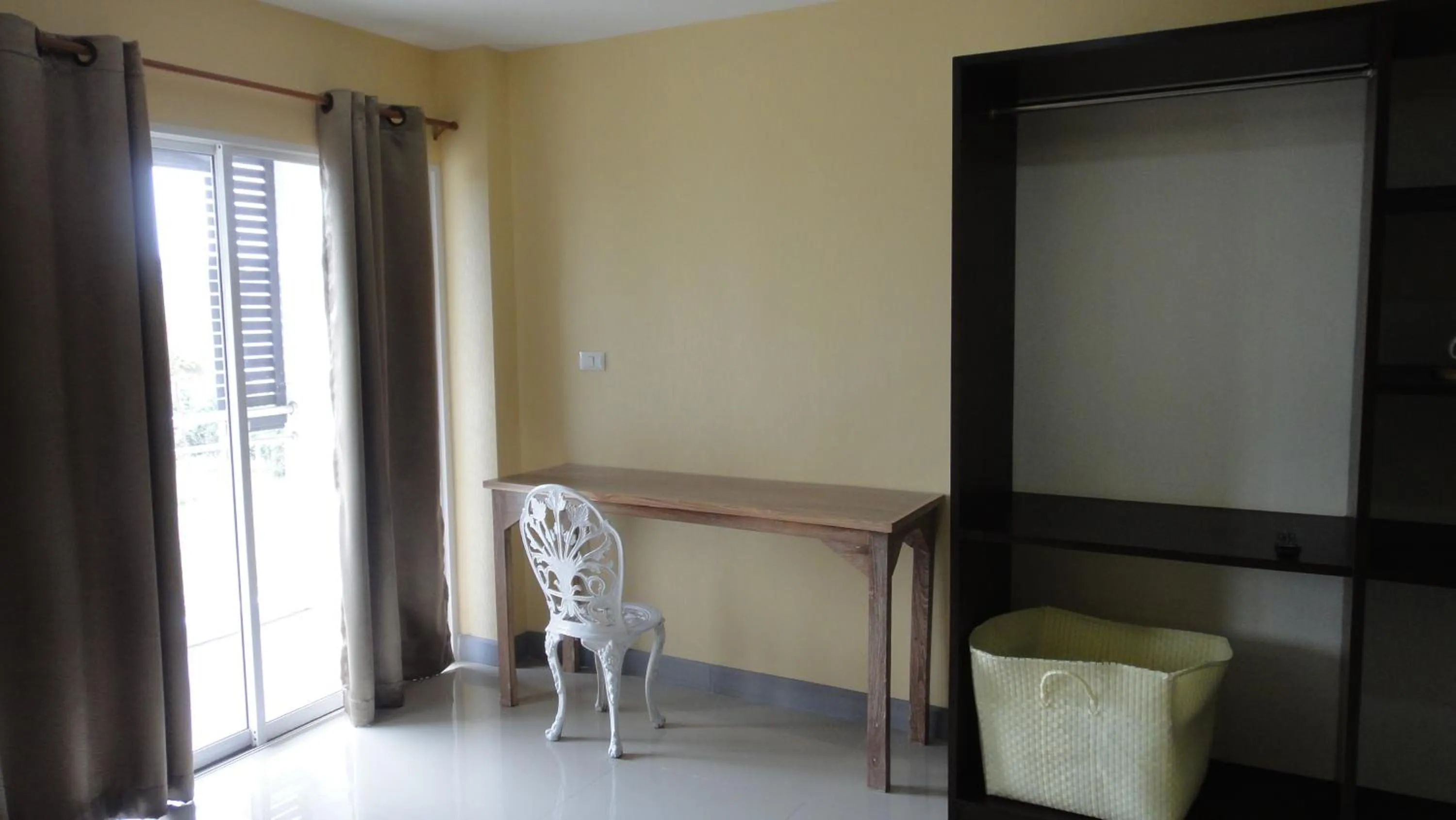 Seating Area in Mouroom