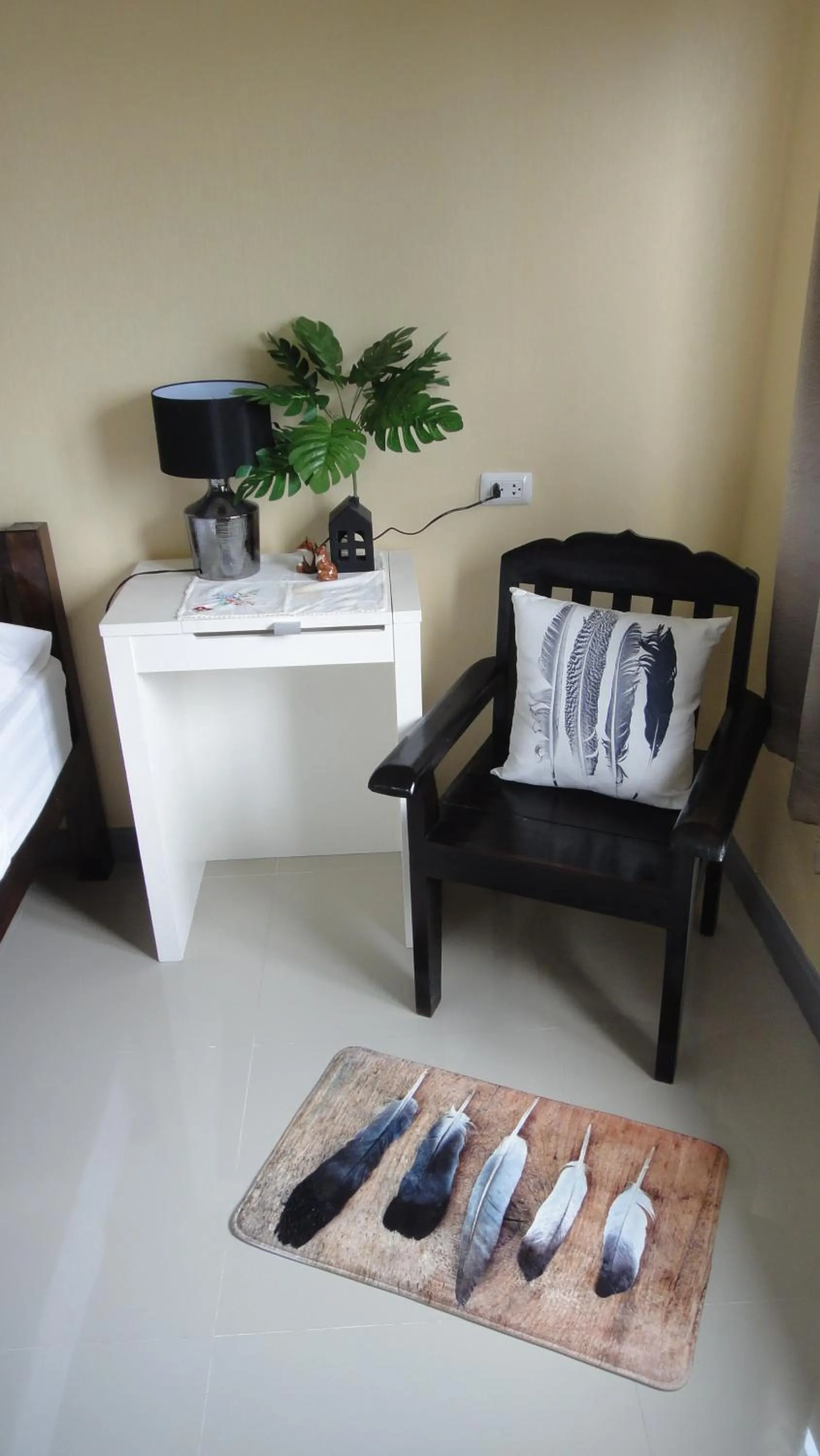 Seating Area in Mouroom