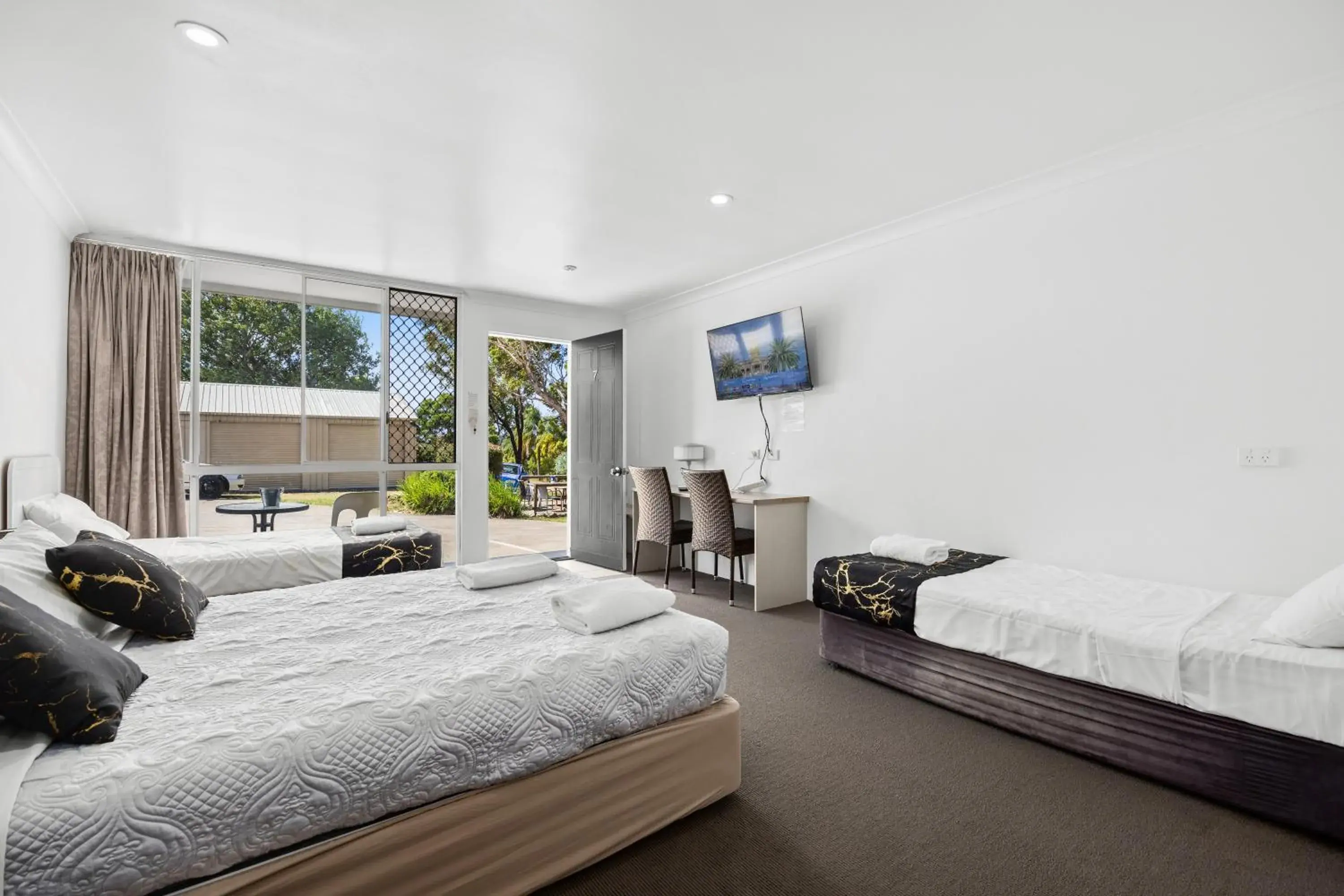 Family Room in Alexander Motel Family Room in Alexander Motel