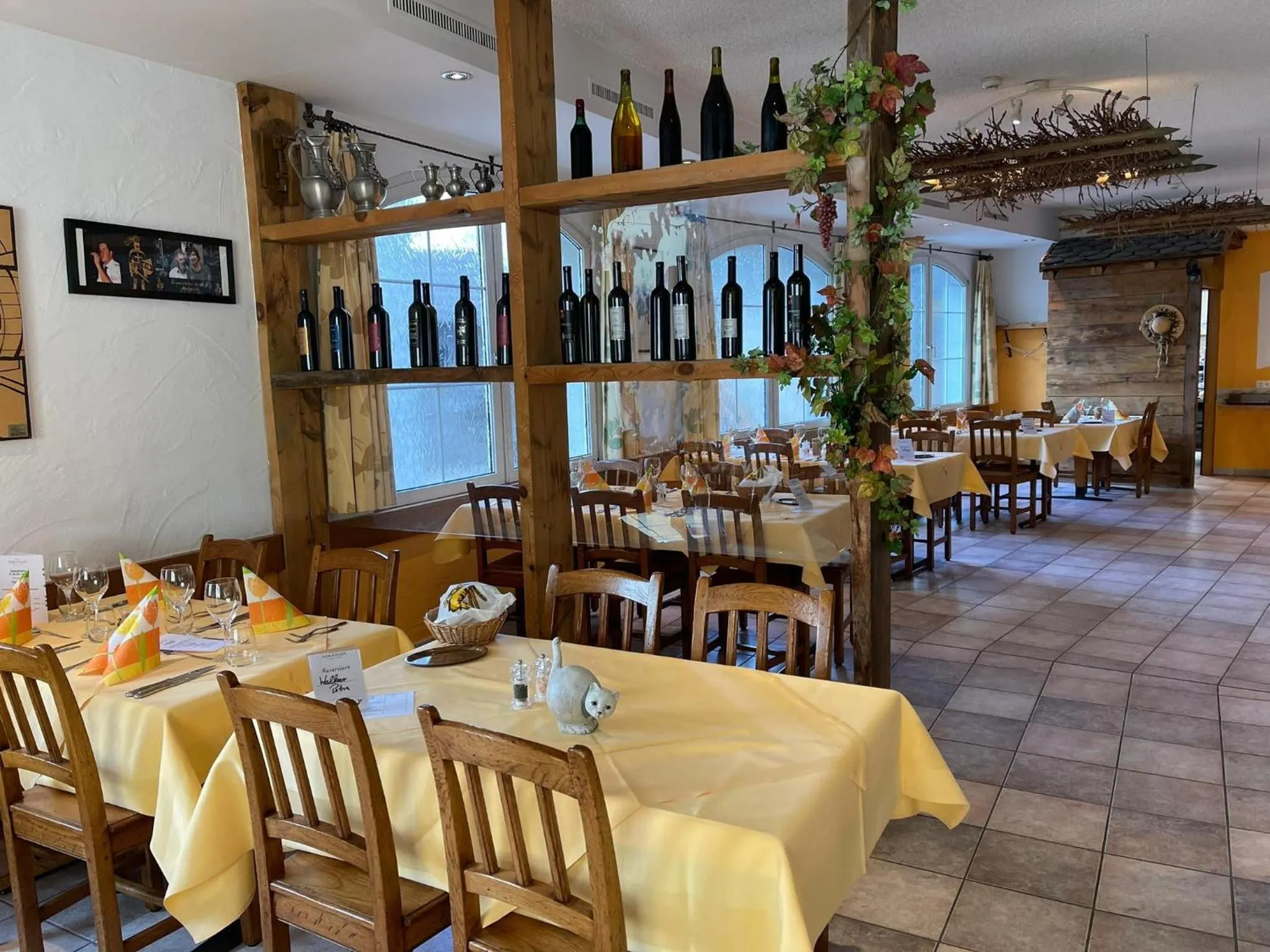 Restaurant/places to eat in Hotel Arkanum