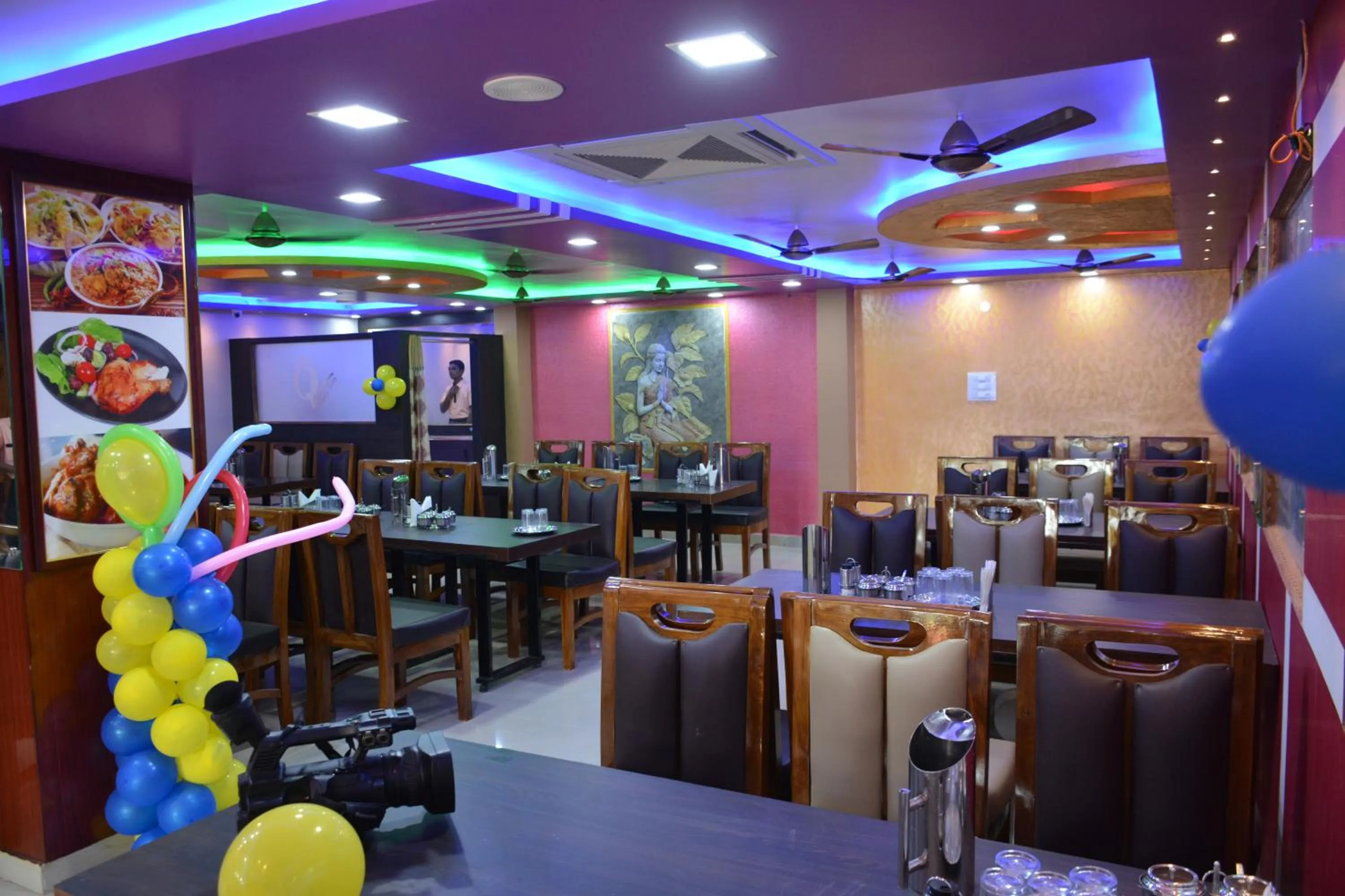 Restaurant/places to eat in Ushasree Residency