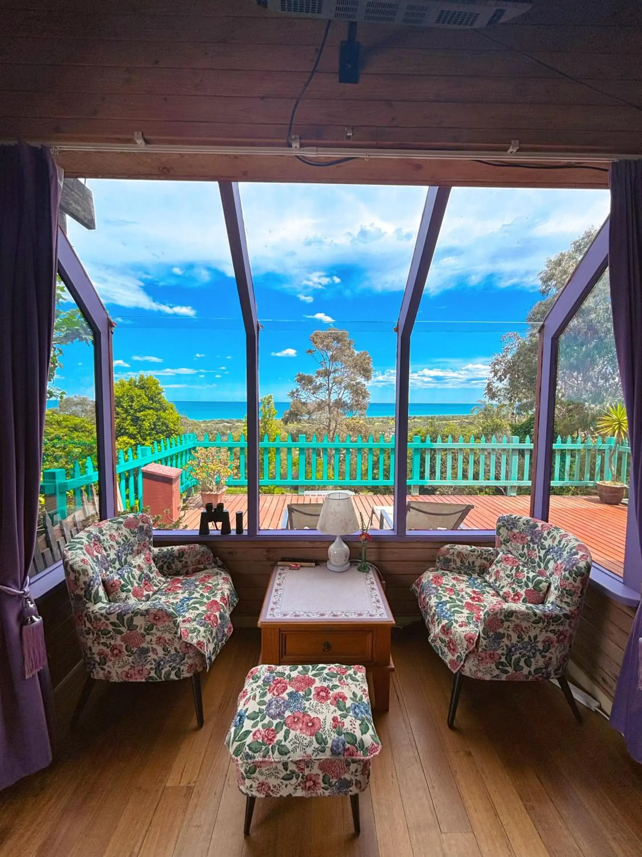 Deluxe Double Room with Balcony and Sea View in The Goat and Goose Bed & Breakfast Deluxe Double Room with Balcony and Sea View in The Goat and Goose Bed & Breakfast