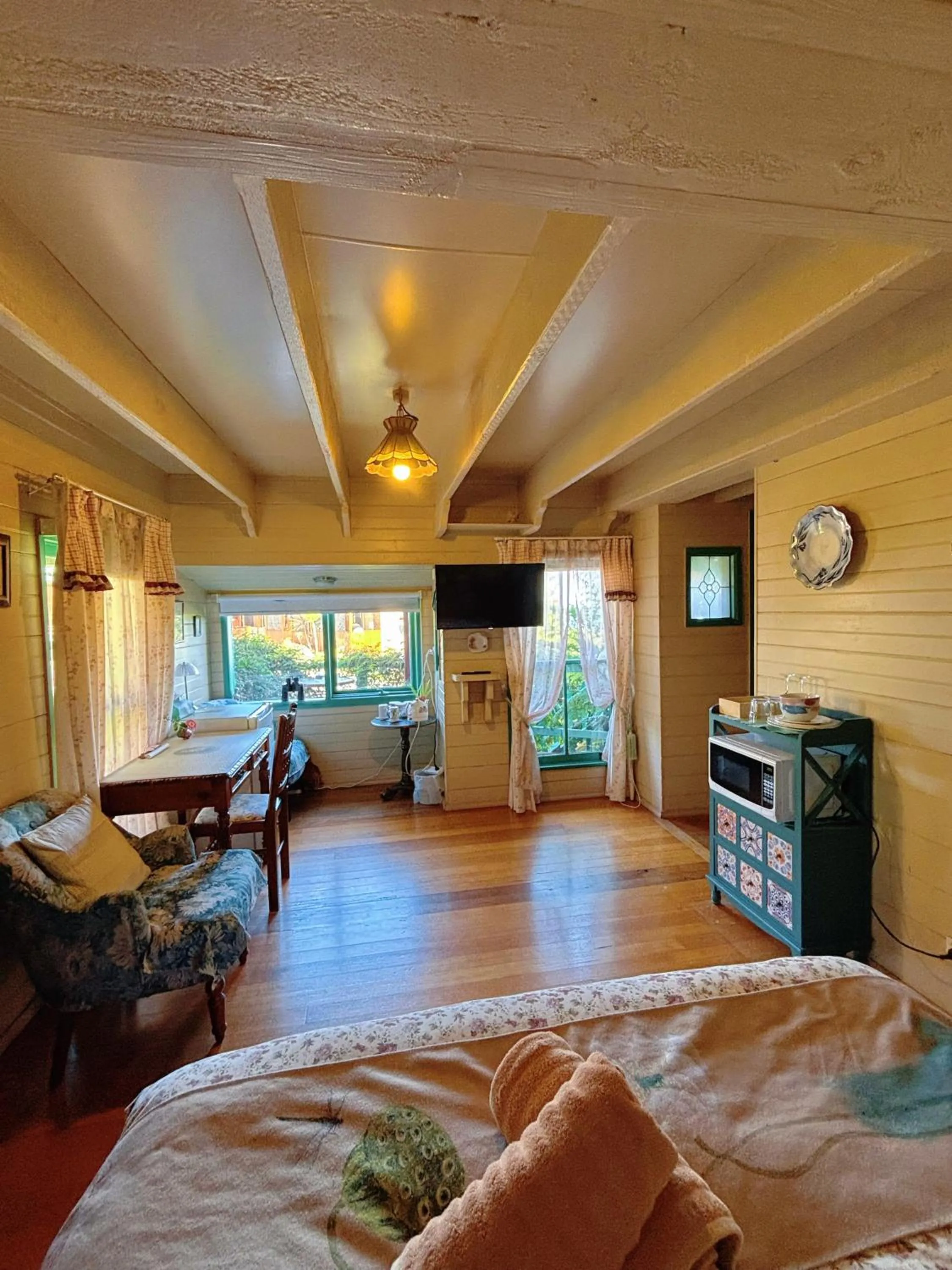 Bedroom, Bed in The Goat and Goose Bed & Breakfast