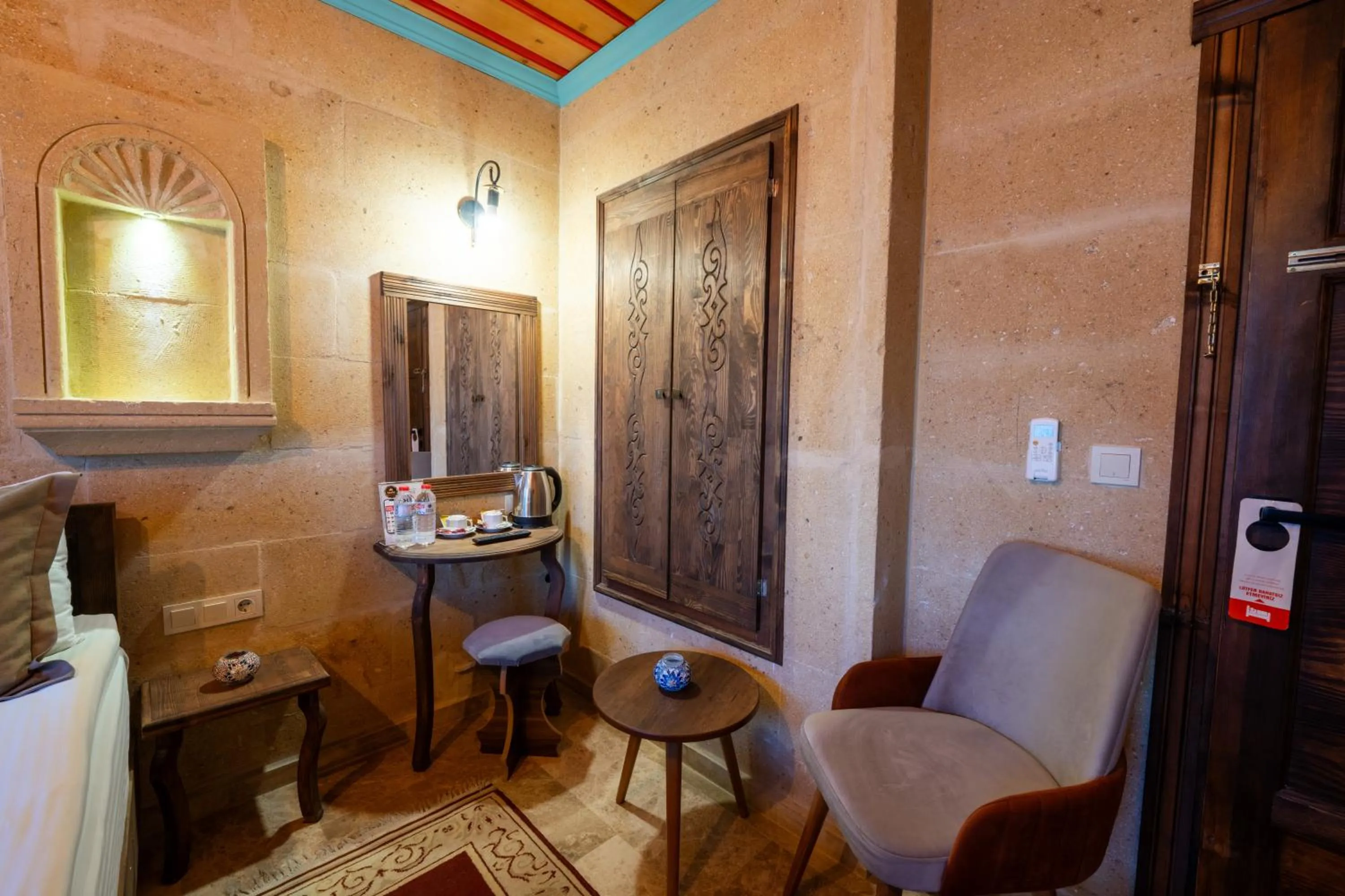 Coffee/tea facilities in Rustic Caves