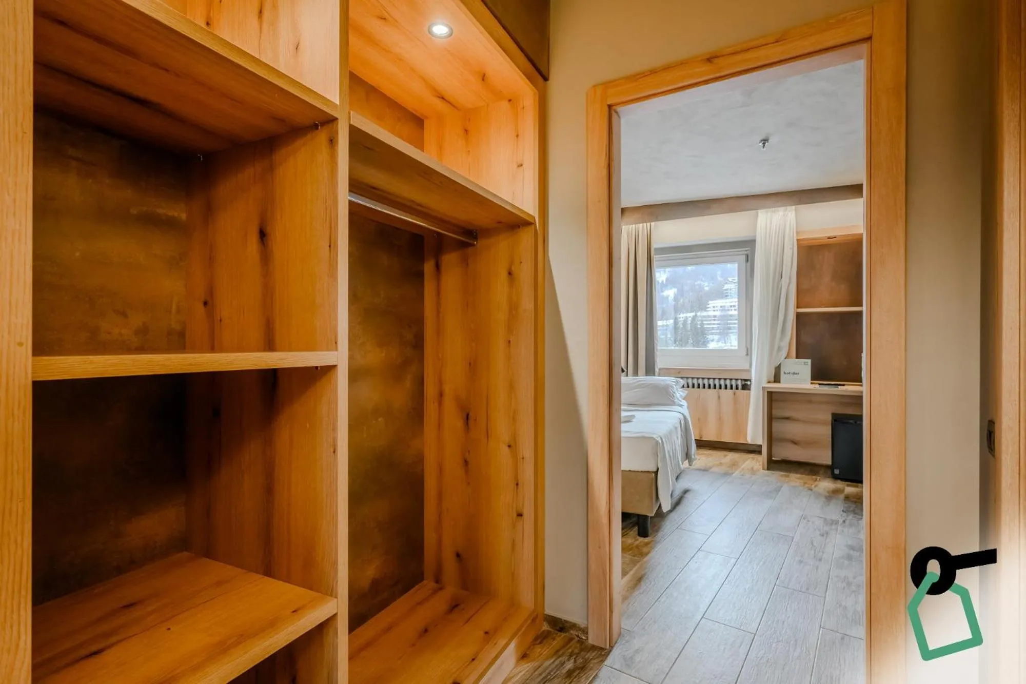 Photo of the whole room in Hotiday Sauze Torre