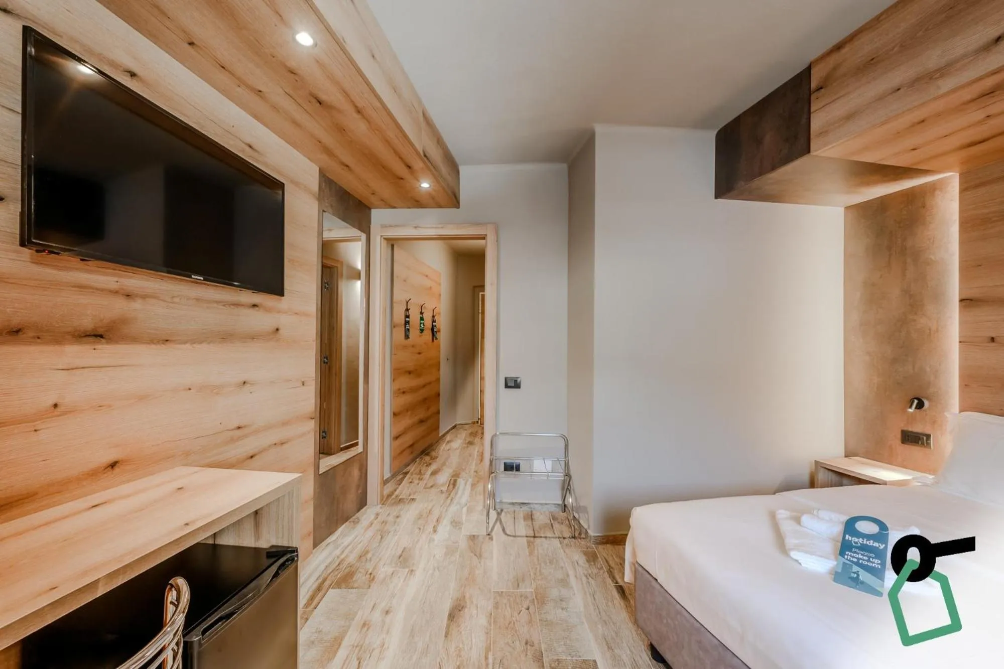 Photo of the whole room, Bed in Hotiday Sauze Torre