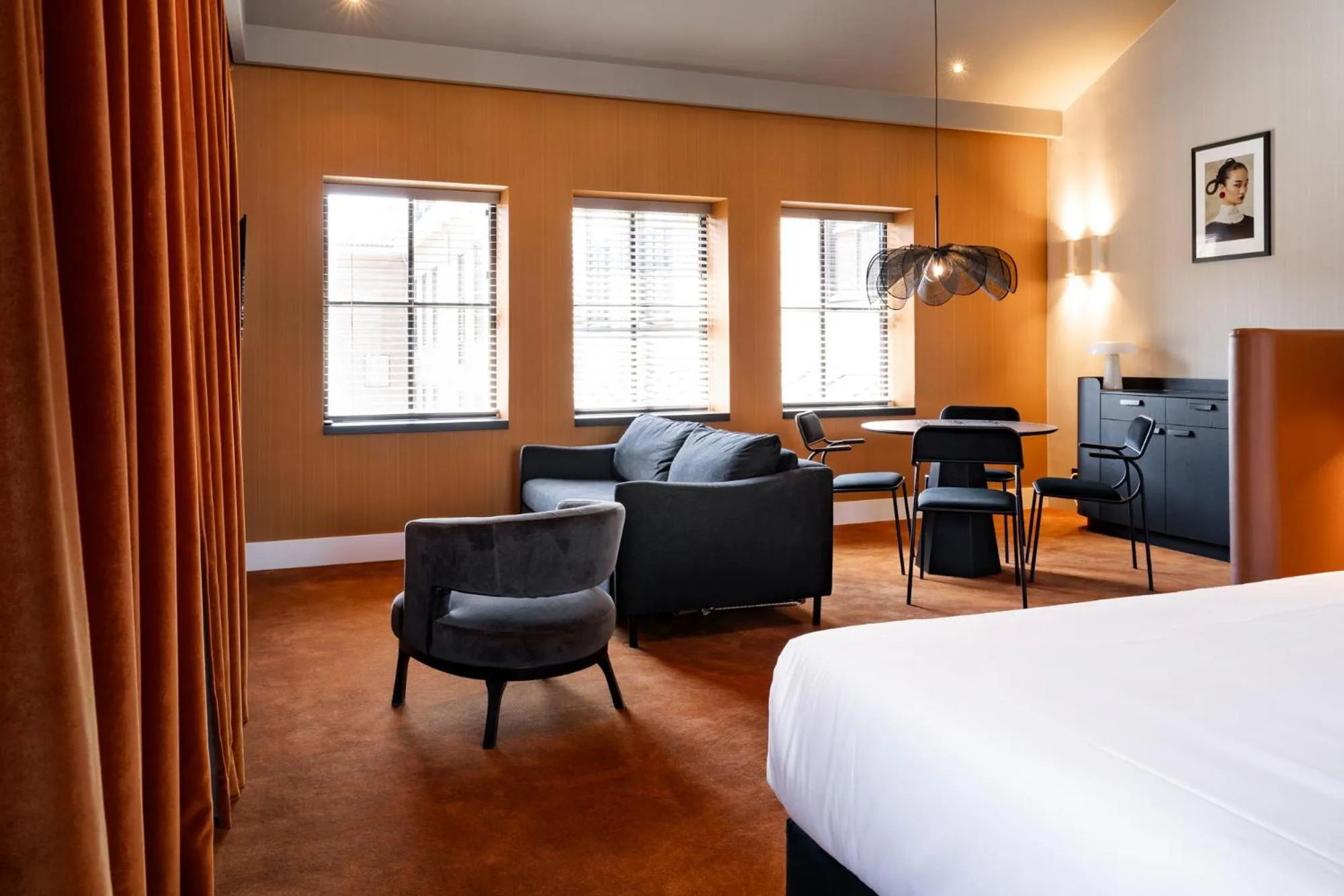 Seating area in Van der Valk TheaterHotel De Oranjerie