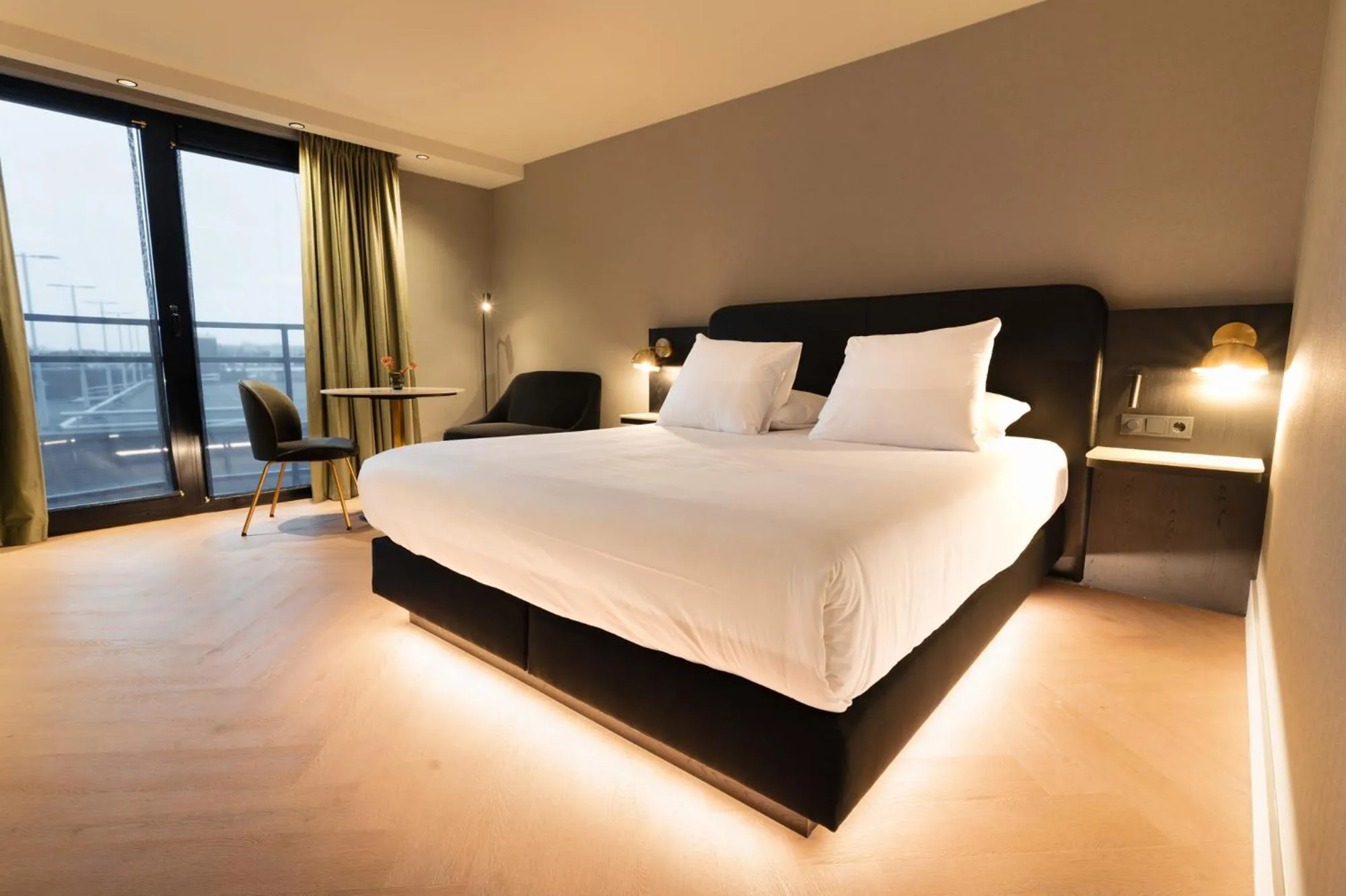Bed in Van der Valk TheaterHotel De Oranjerie