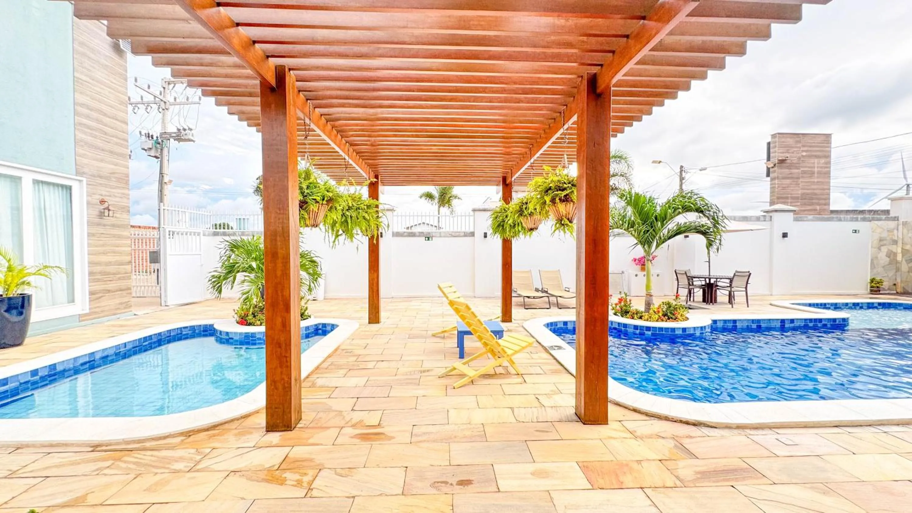 Property building in Pousada Diane