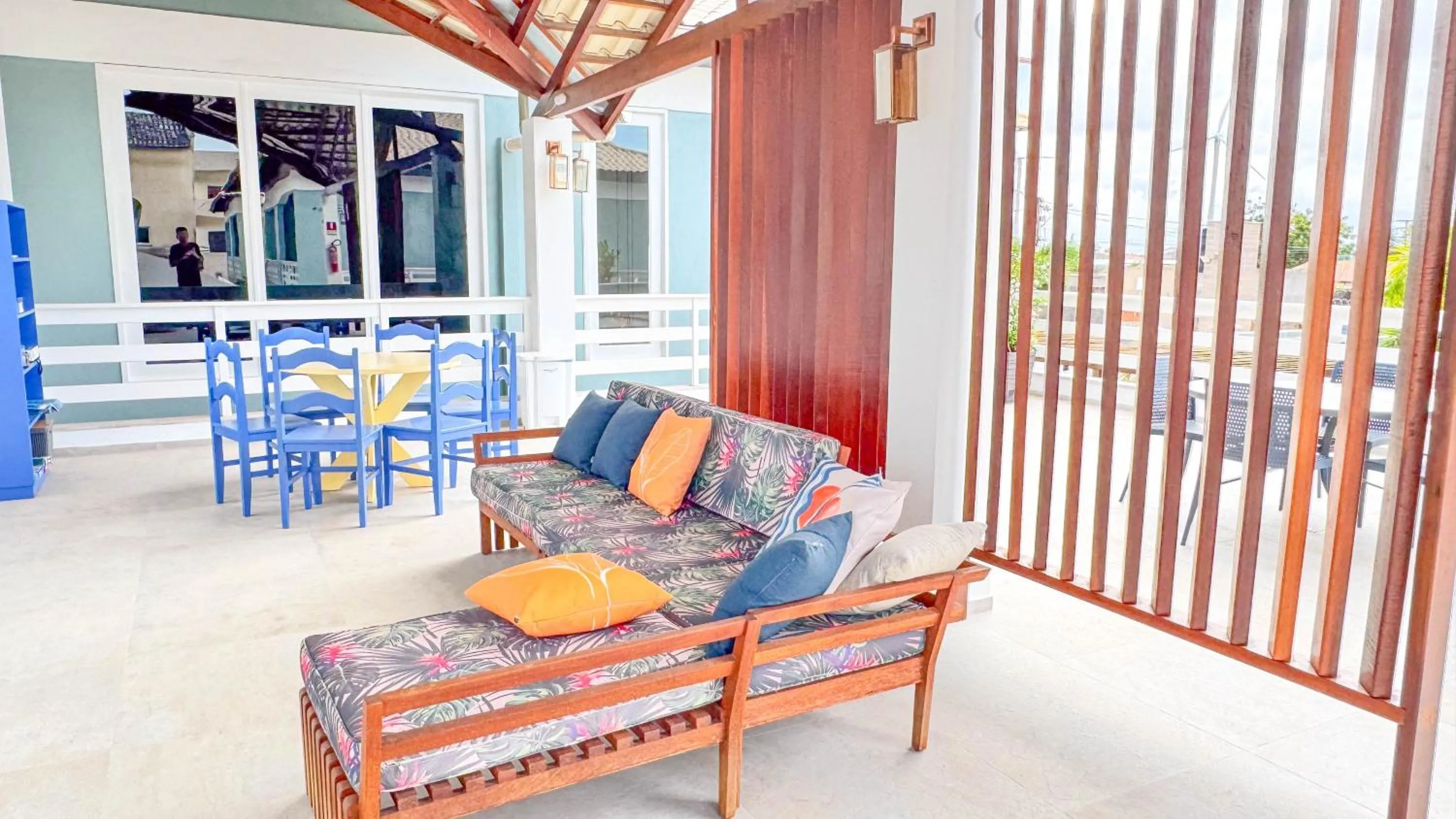 Communal lounge/ TV room in Pousada Diane