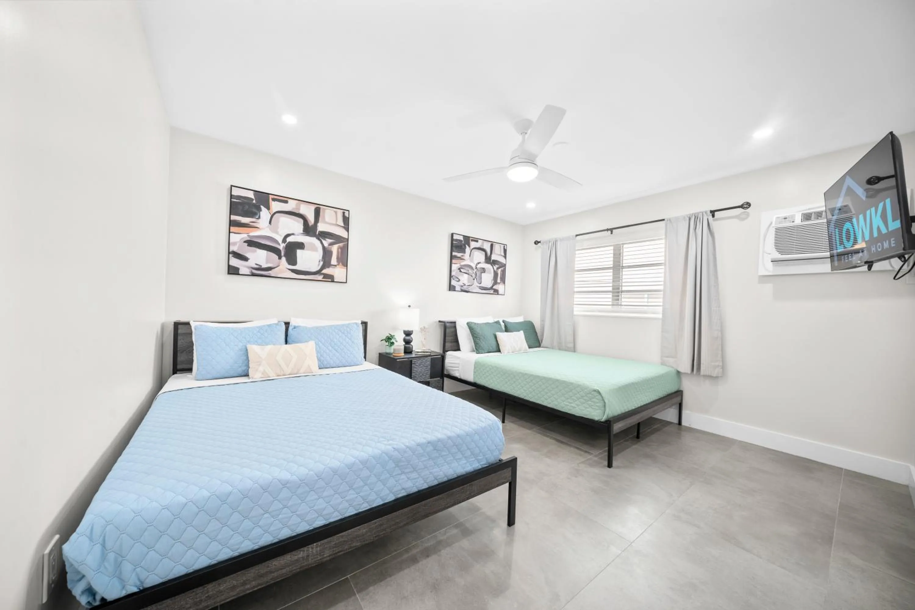 Bed in Holiday Park Apartments by Lowkl