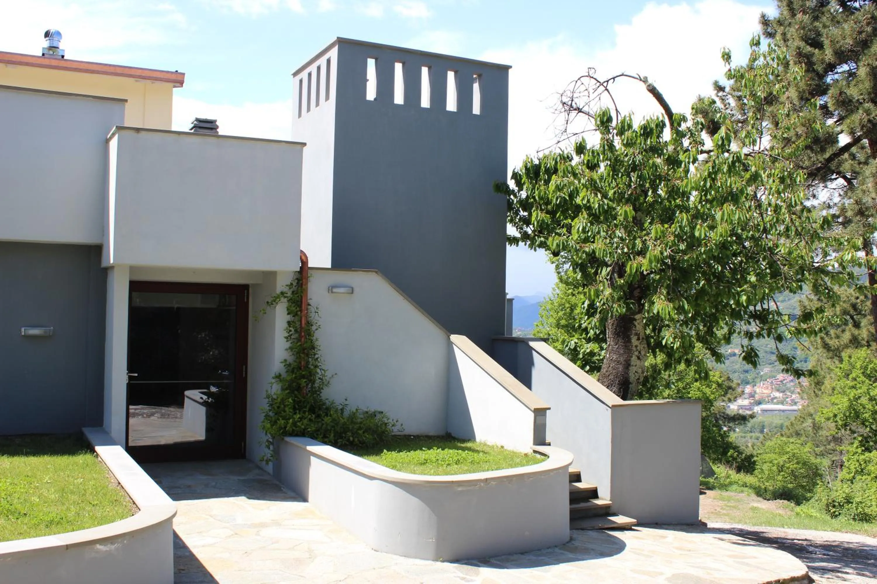 Property building in La Trigola