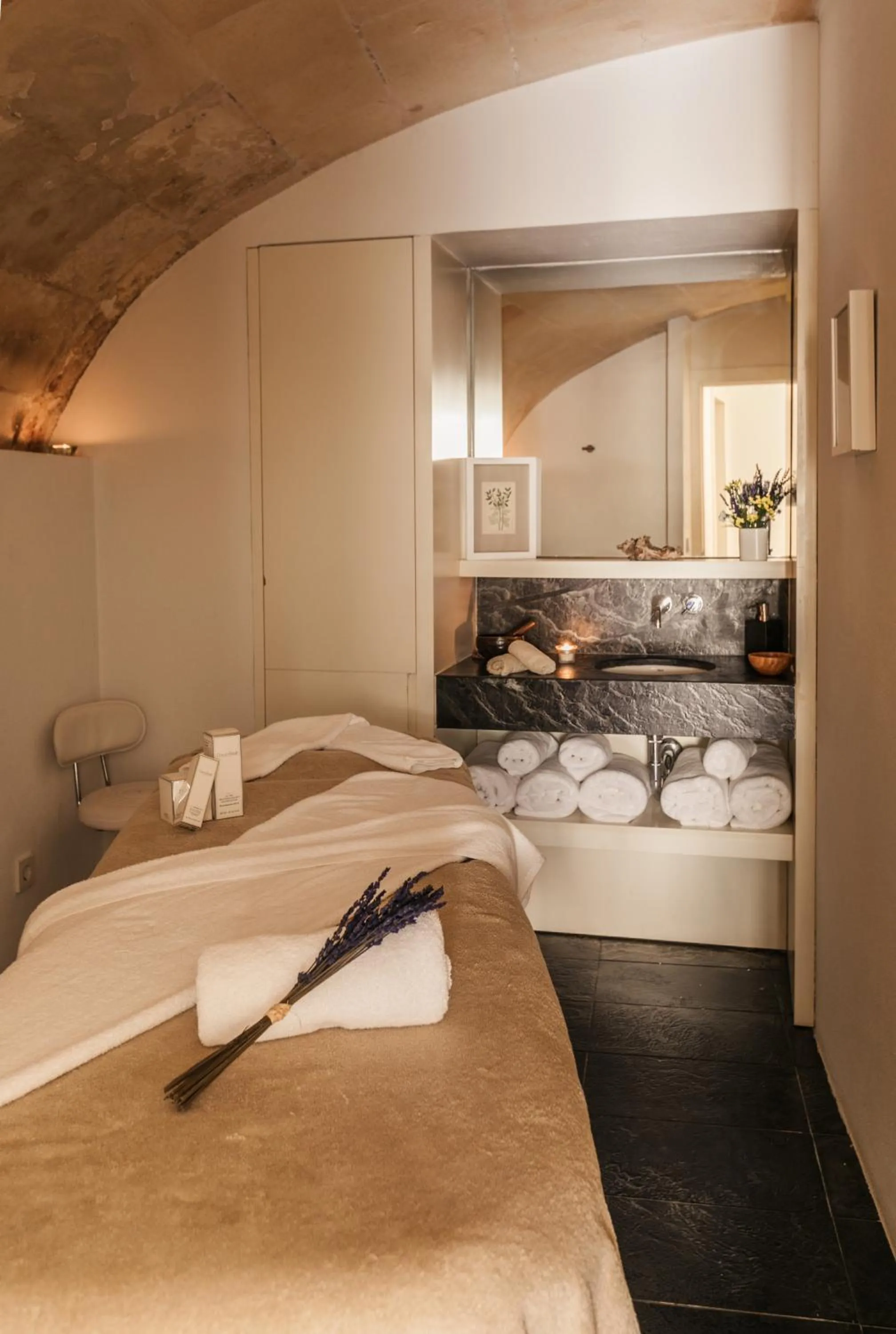Massage, Bed in Faustino Gran Relais & Chateaux