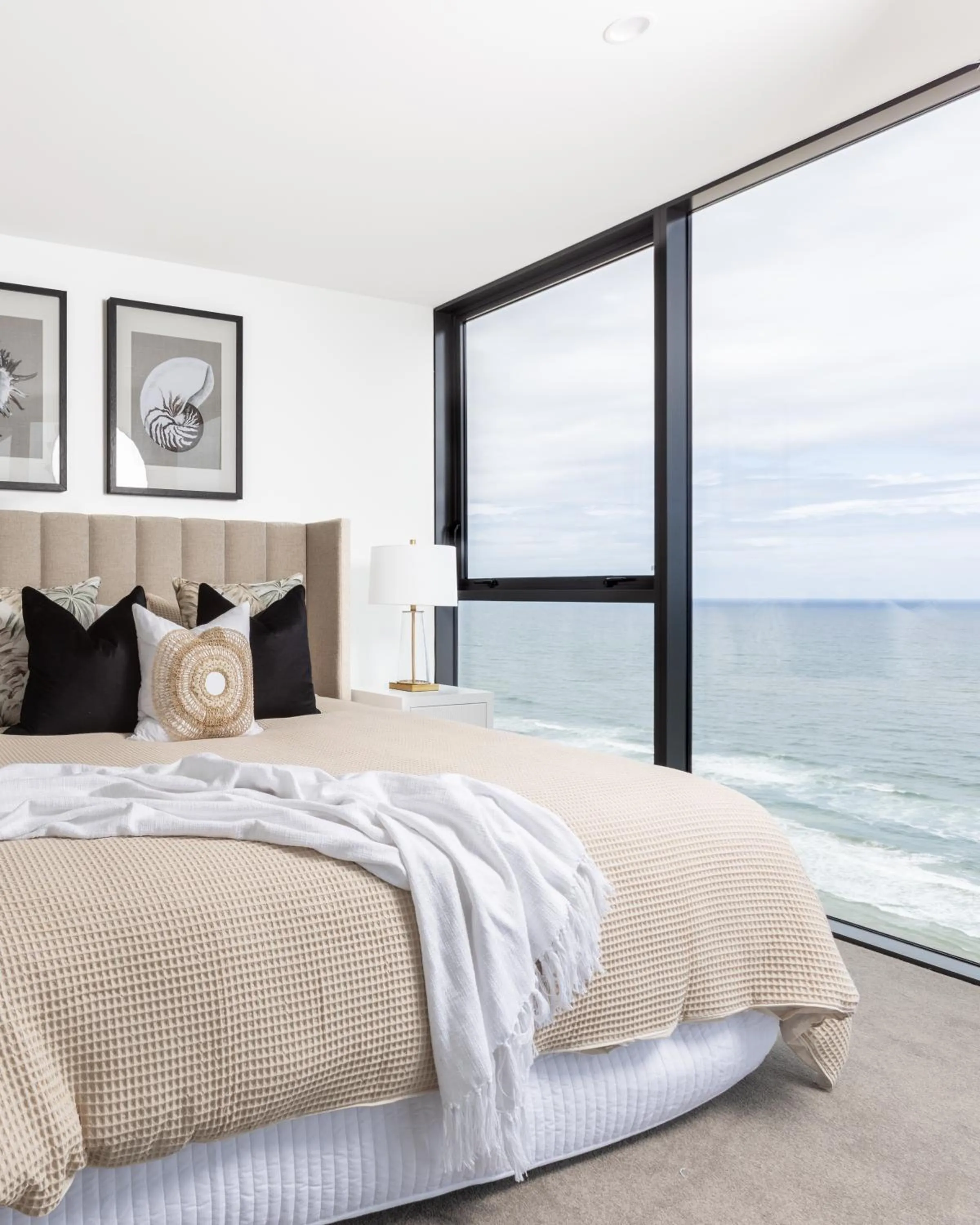 Bedroom, Bed in Sandbar Burleigh - Official