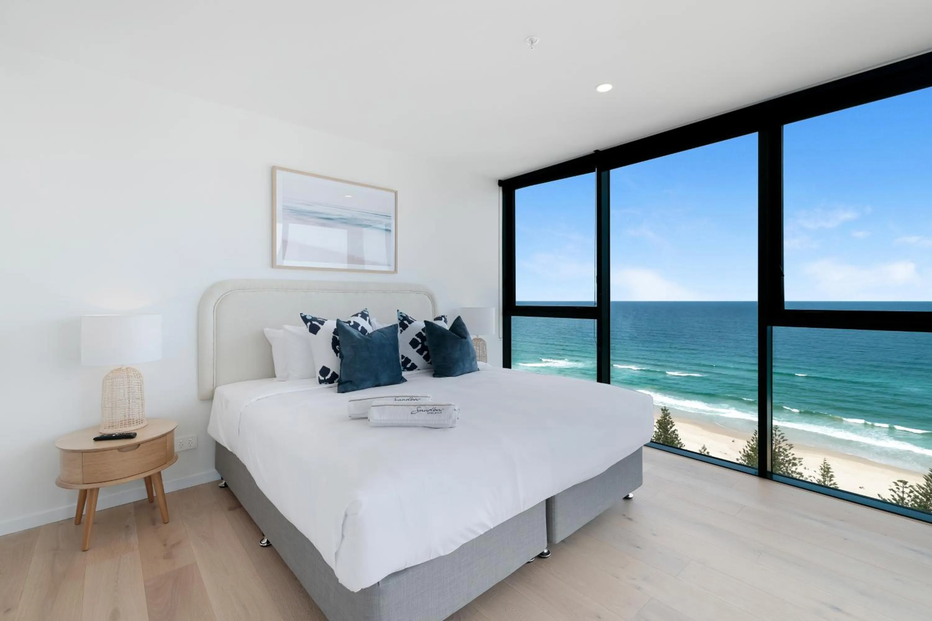 Bed in Sandbar Burleigh - Official