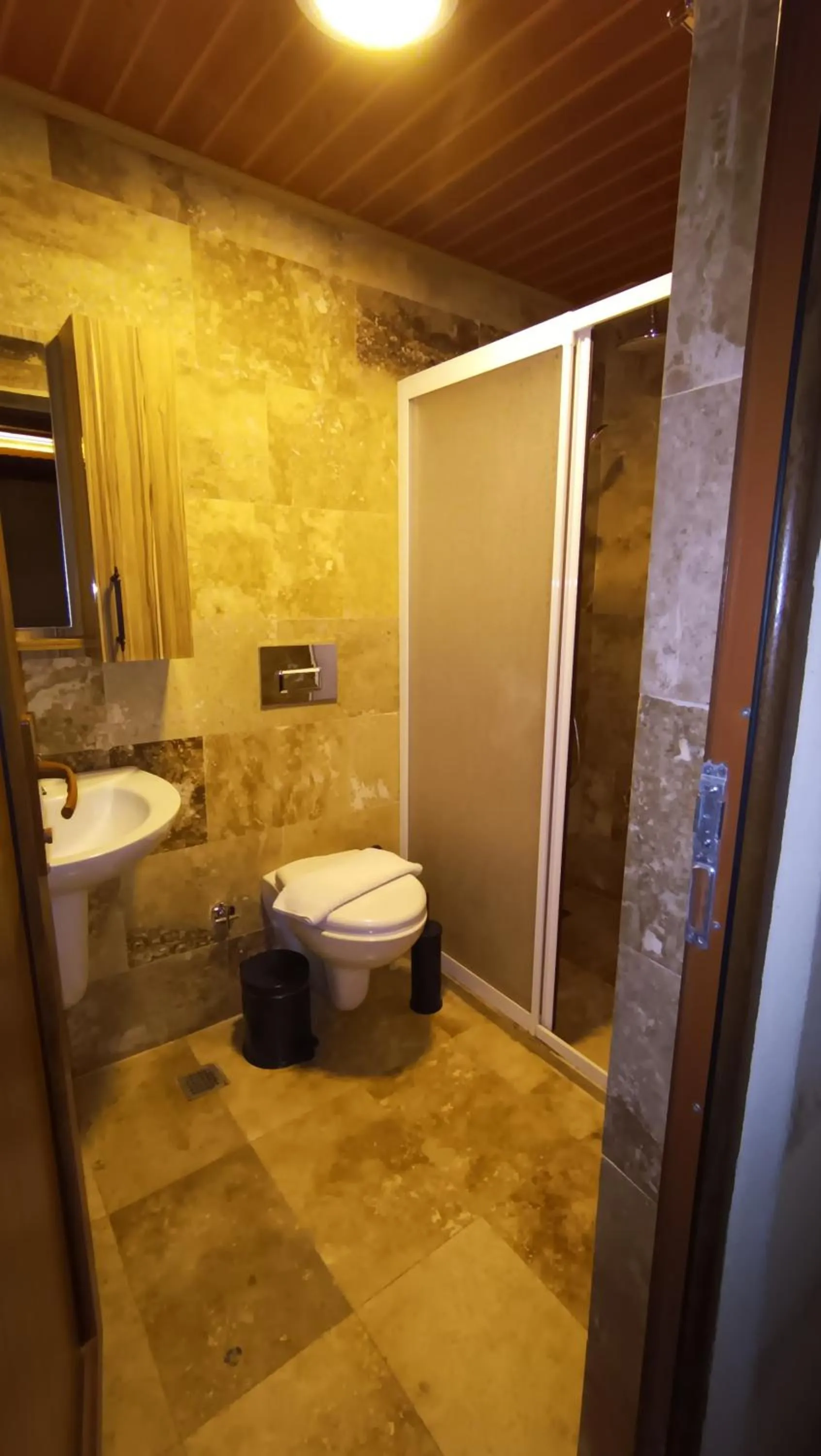 Toilet in Cappa Cave Hotel