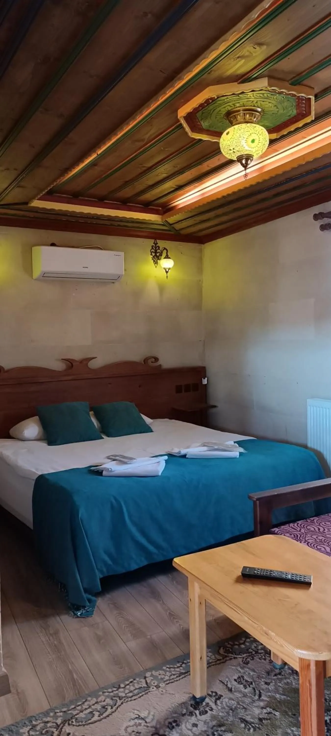 Photo of the whole room, Bed in Cappa Cave Hotel