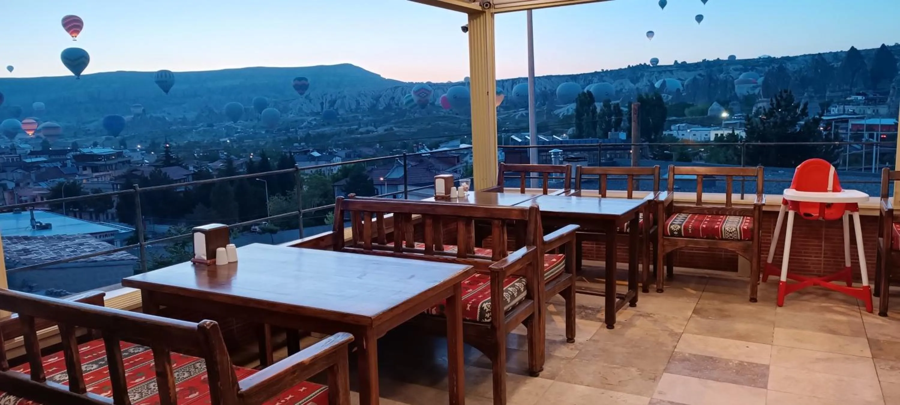 Restaurant/places to eat in Cappa Cave Hotel