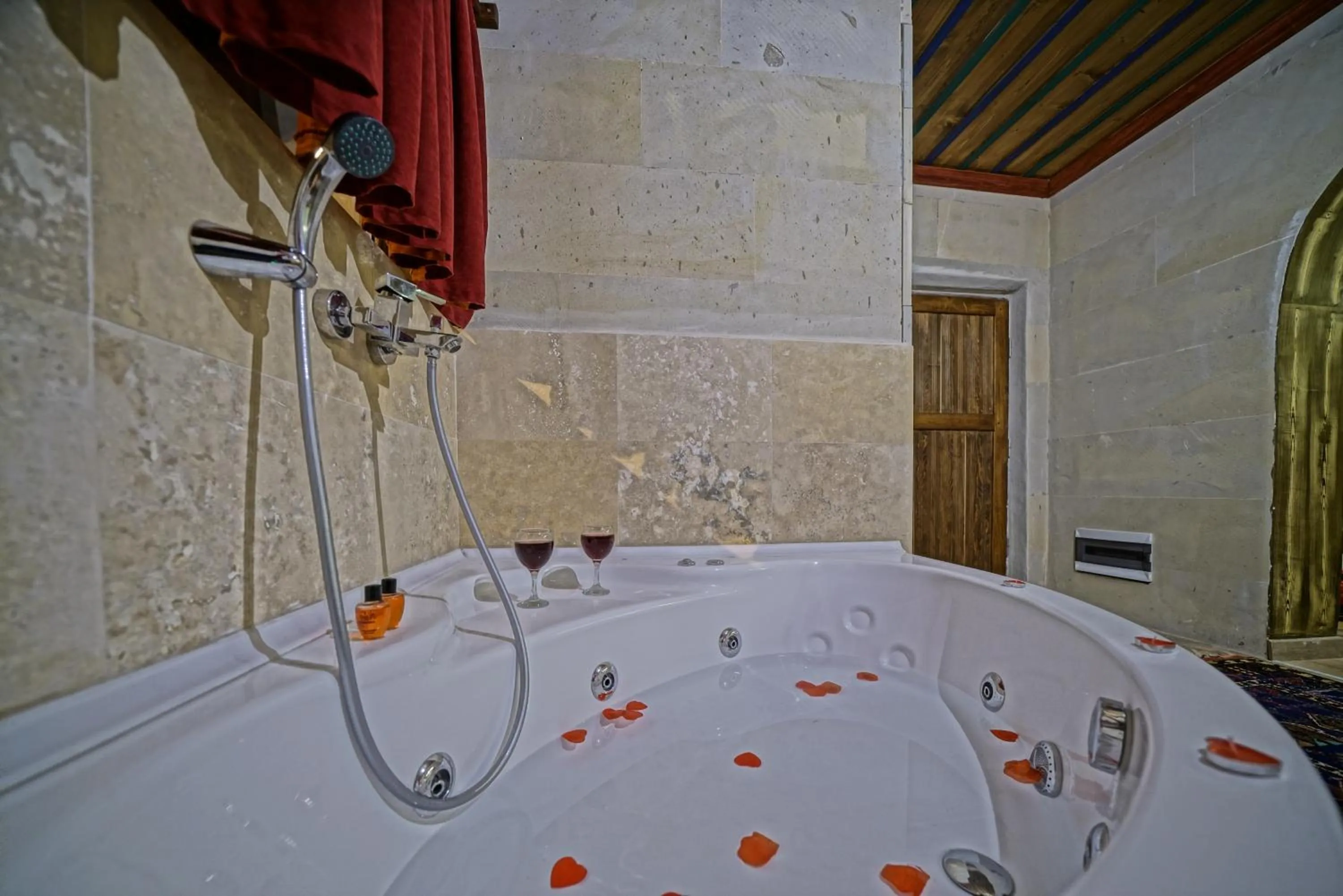 Bathroom in Cappa Cave Hotel