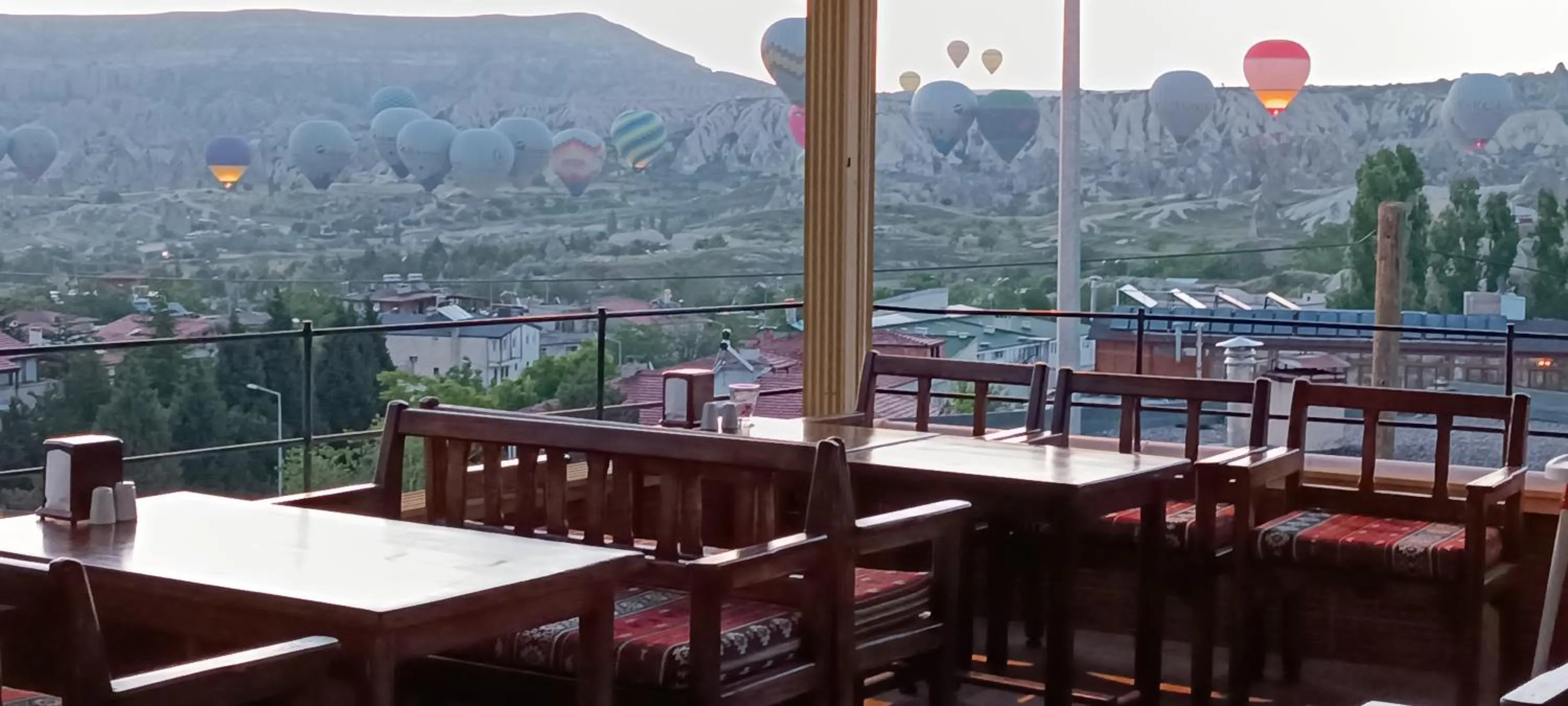 Restaurant/places to eat in Cappa Cave Hotel