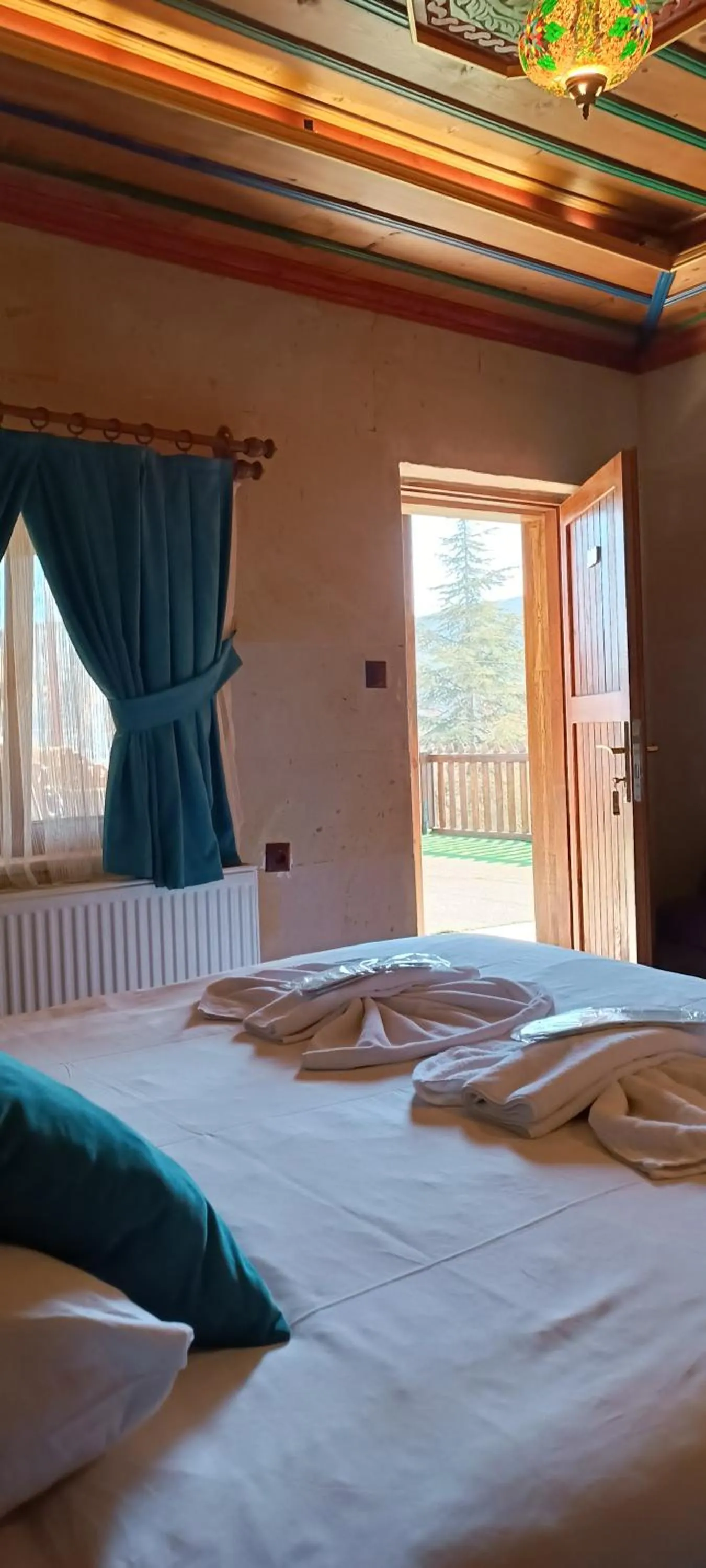 Photo of the whole room, Bed in Cappa Cave Hotel