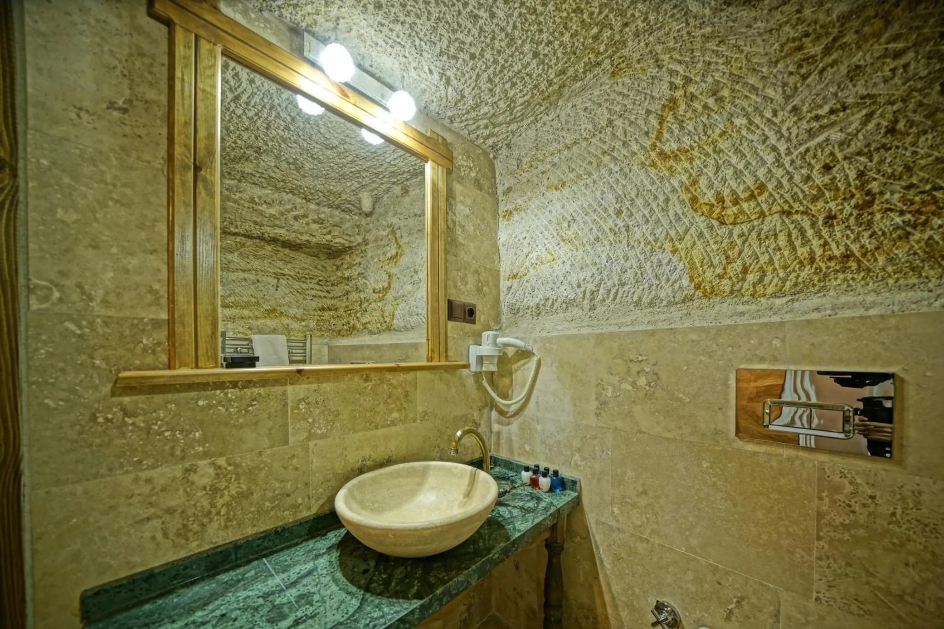 Bathroom in Cappa Cave Hotel