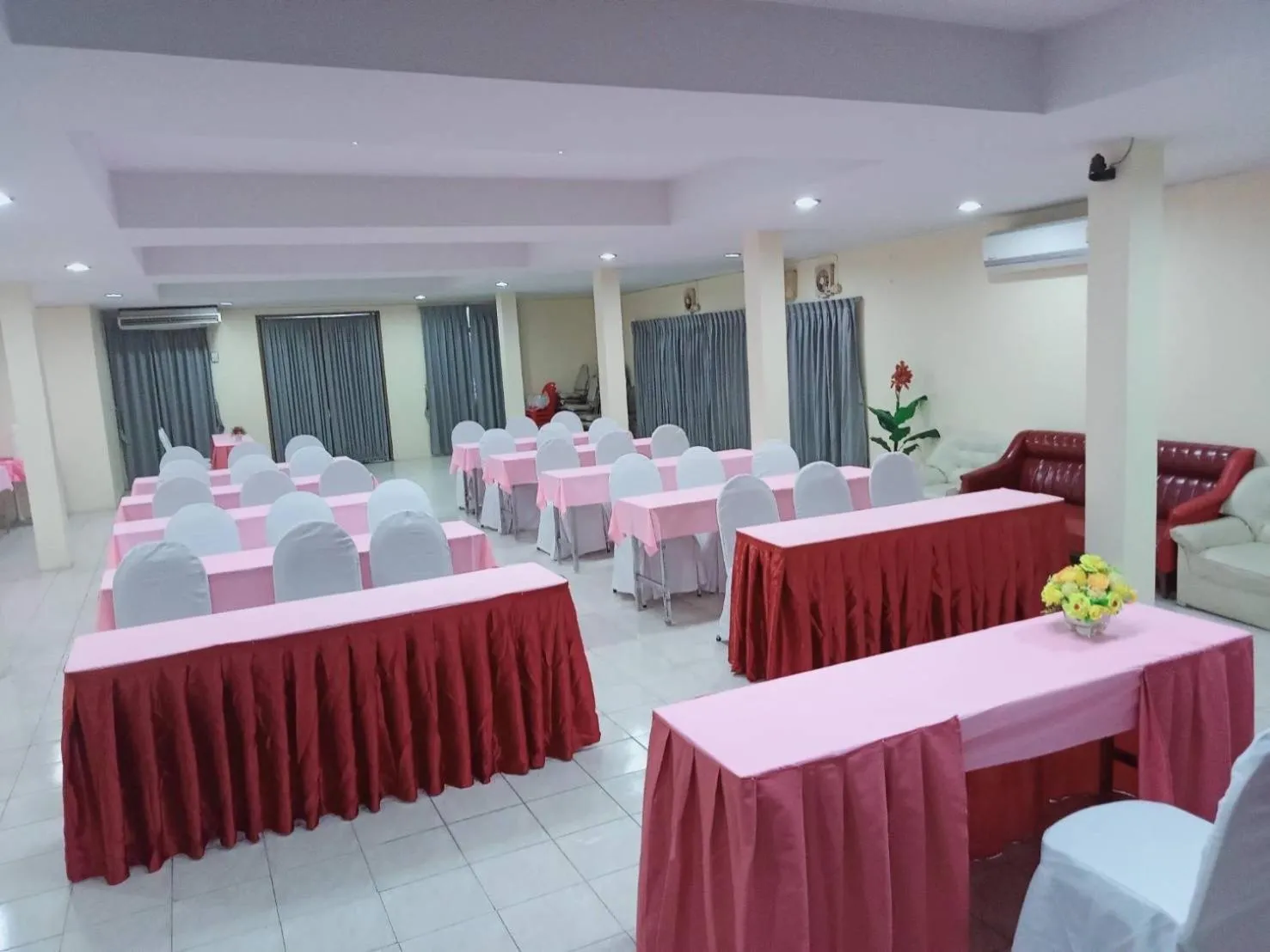 Meeting/conference room in Chumphon Palace Hotel